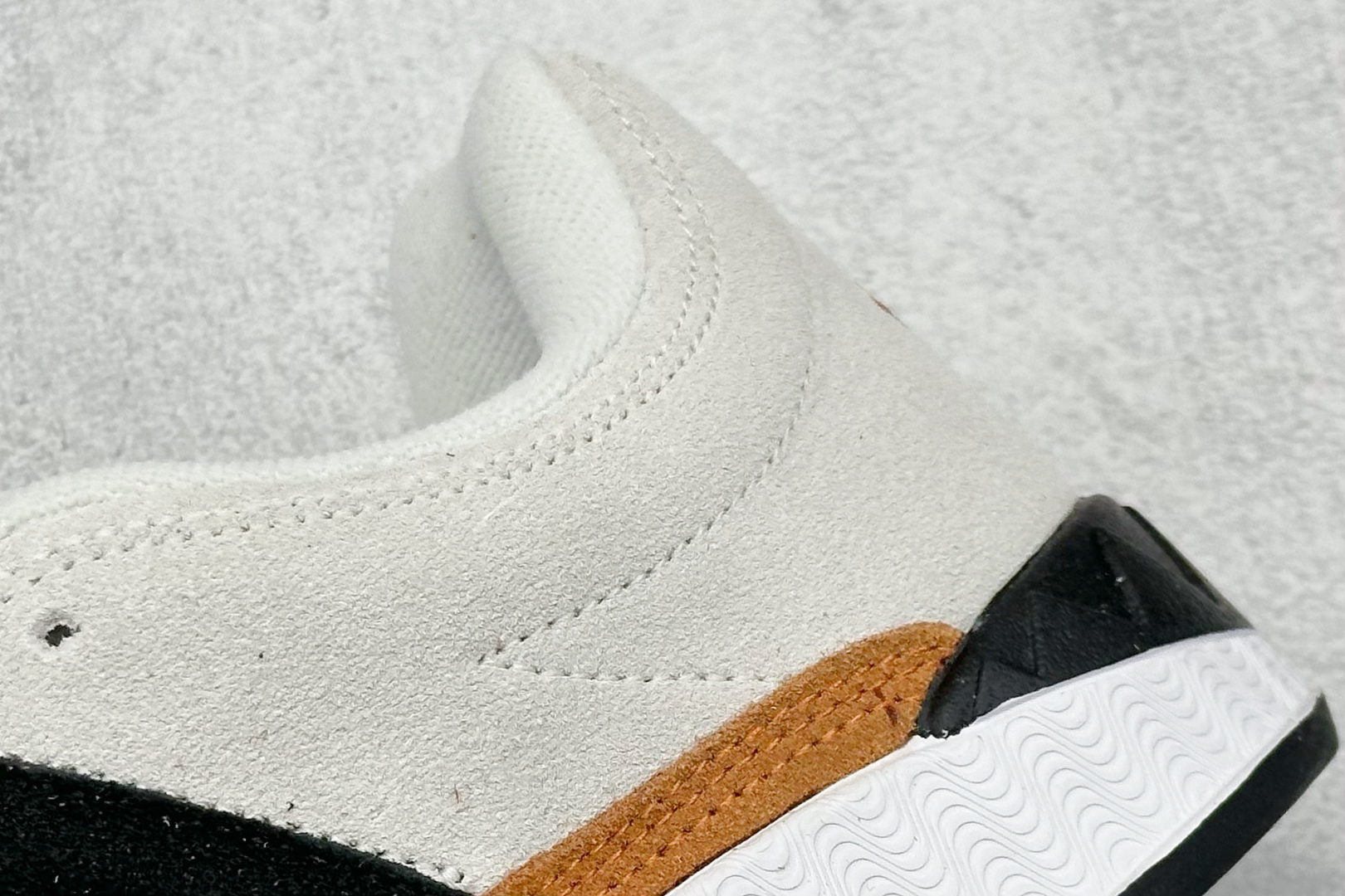 TG版 Adidas Adimatic Low 马蒂奇系列低帮 复古鲨鱼面包鞋运动休闲滑板板鞋 HP9916