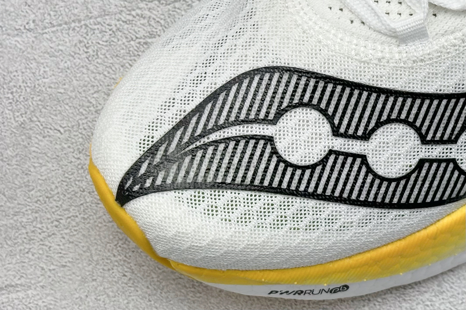 Saucony Triumph PRO 啡鹏4 旗舰级缓震型跑鞋 S20939