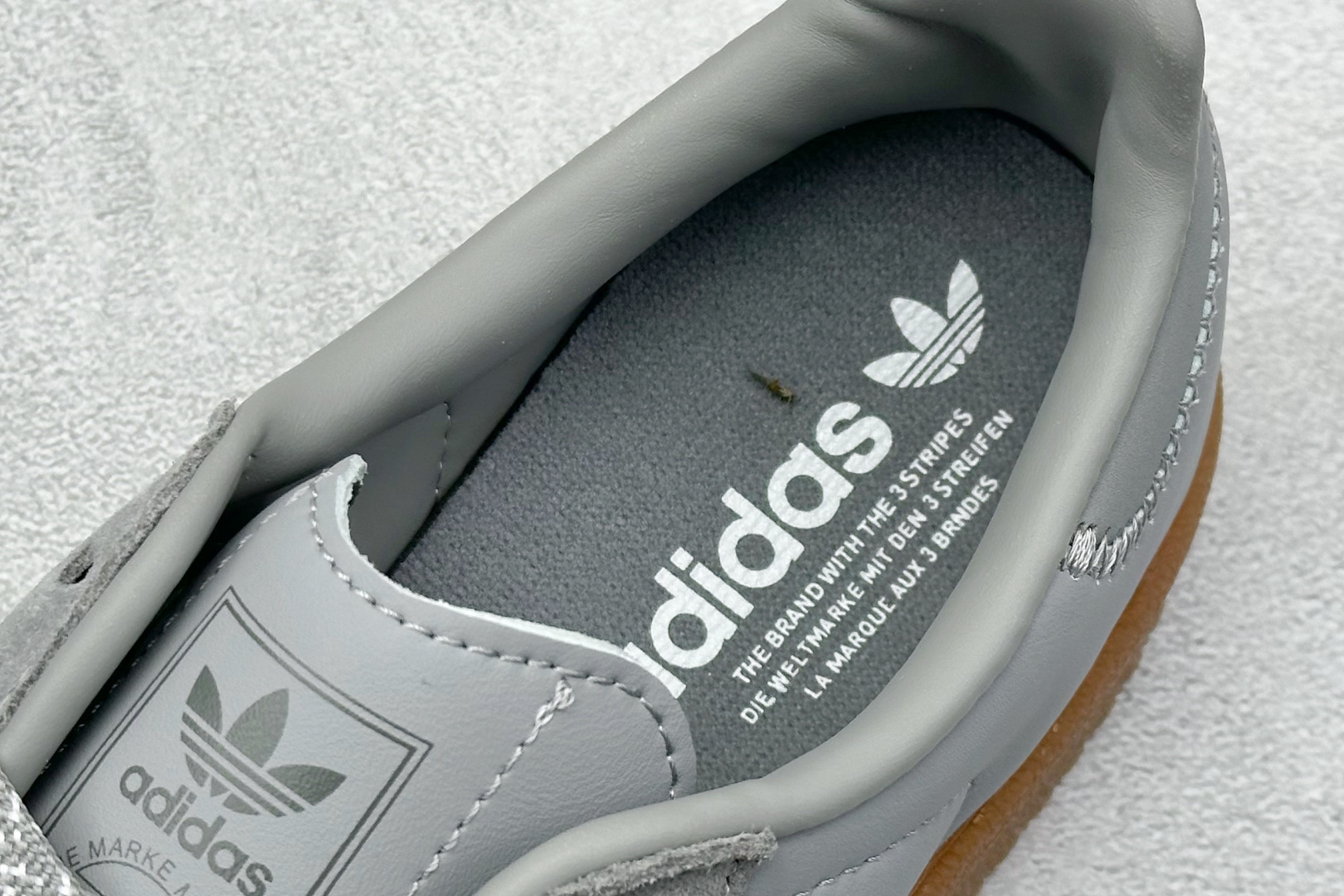 adidas originals SAMBAE VALENTINE W 百搭单品复古桑巴 厚底板鞋 IE9108