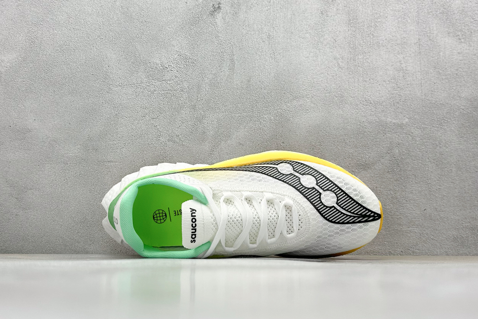Saucony Triumph PRO 啡鹏4 旗舰级缓震型跑鞋 S20939