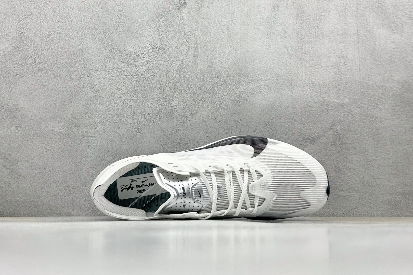 BF版 Nike ZoomX Vaporfly NEXT% 4 马拉松系列公路竞速超轻缓震跑步鞋 HF6414-100