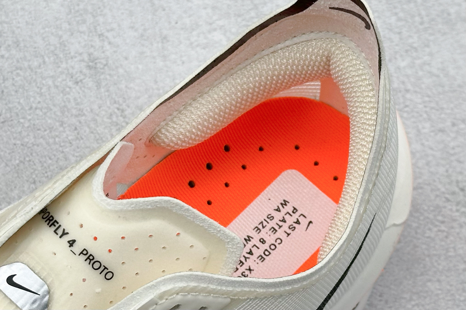 BF版 Nike ZoomX Vaporfly NEXT% 4 马拉松系列公路竞速超轻缓震跑步鞋 HF6413-100