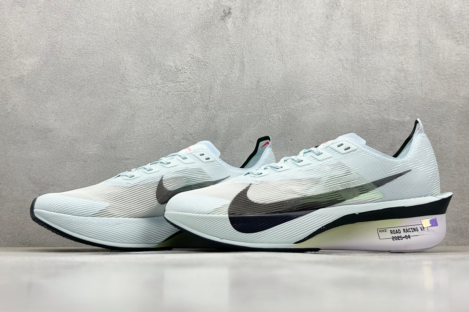 BF版 Nike ZoomX Vaporfly NEXT% 4 马拉松系列公路竞速超轻缓震跑步鞋 HF6412-400