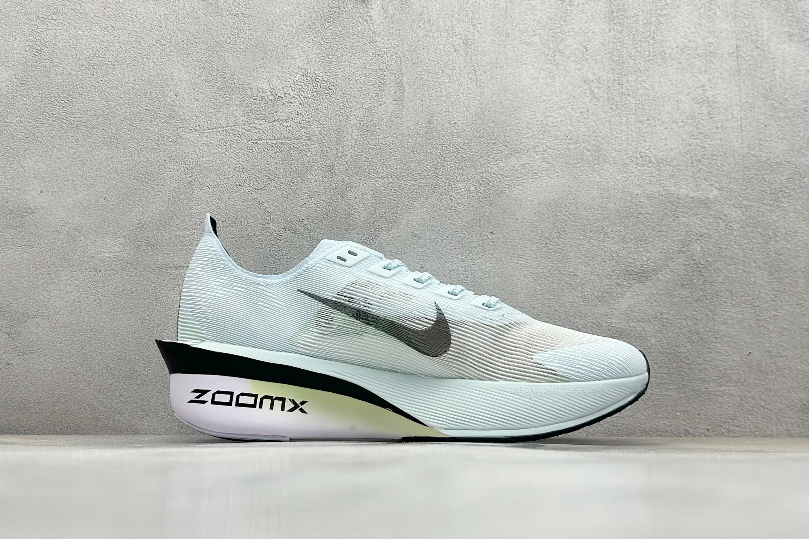 BF版 Nike ZoomX Vaporfly NEXT% 4 马拉松系列公路竞速超轻缓震跑步鞋 HF6412-400