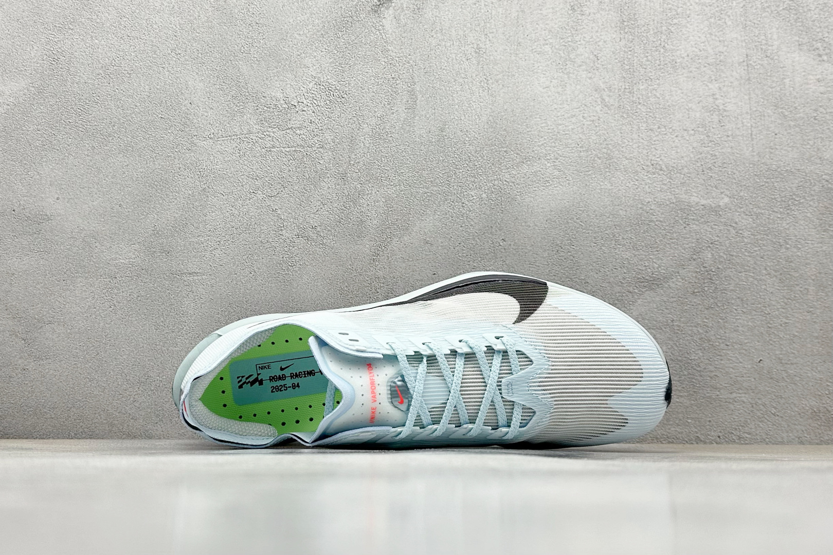 BF版 Nike ZoomX Vaporfly NEXT% 4 马拉松系列公路竞速超轻缓震跑步鞋 HF6412-400