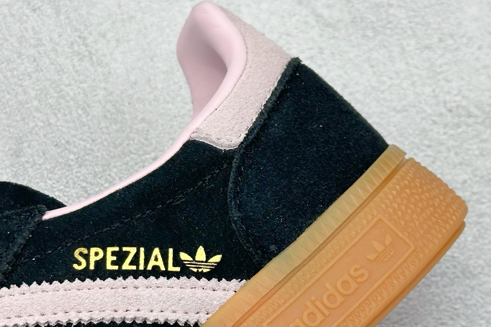 S2 Adidas Handball Spezial 复古单品 阿迪达斯经典款复古休闲板鞋 IE5897