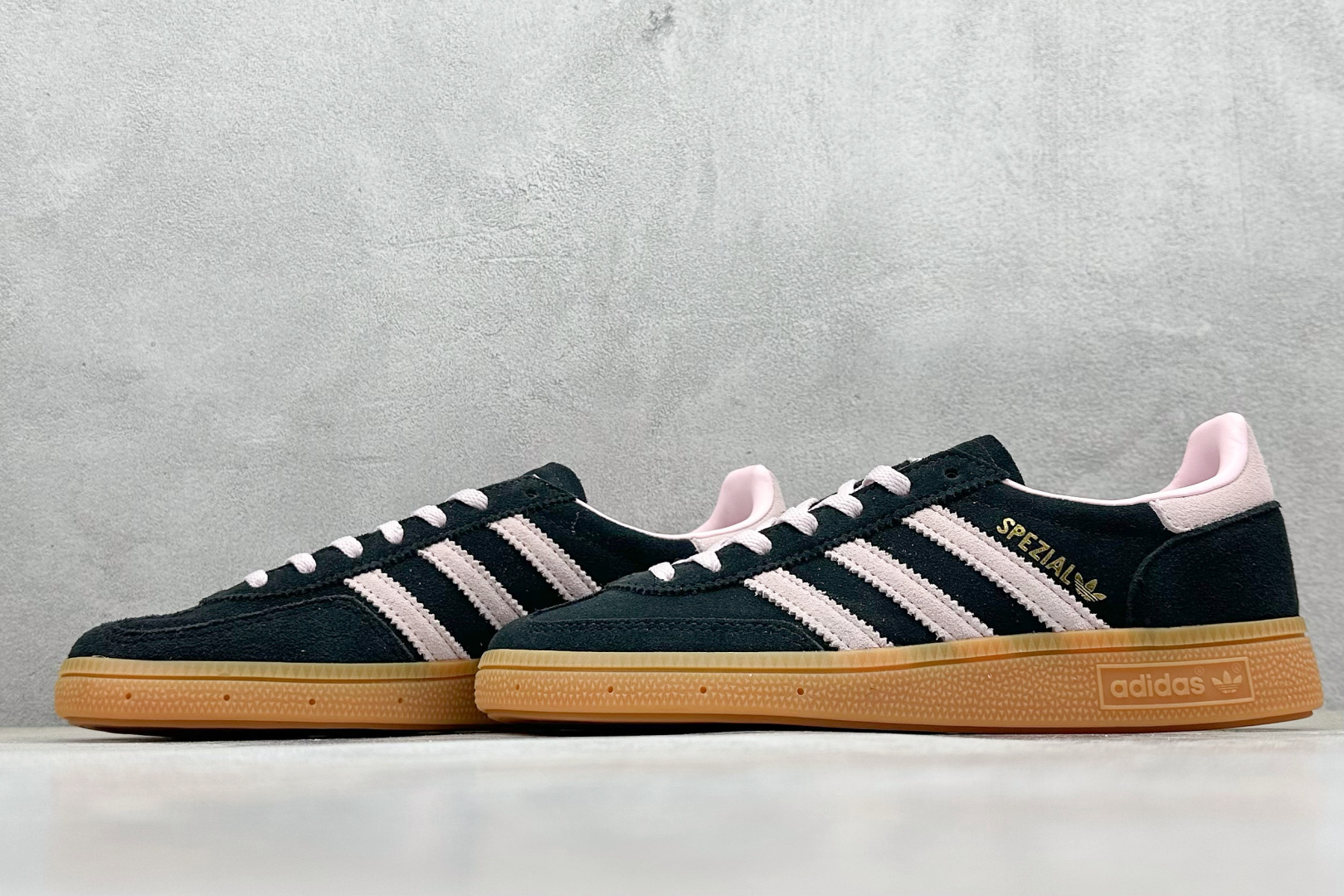 S2 Adidas Handball Spezial 复古单品 阿迪达斯经典款复古休闲板鞋 IE5897