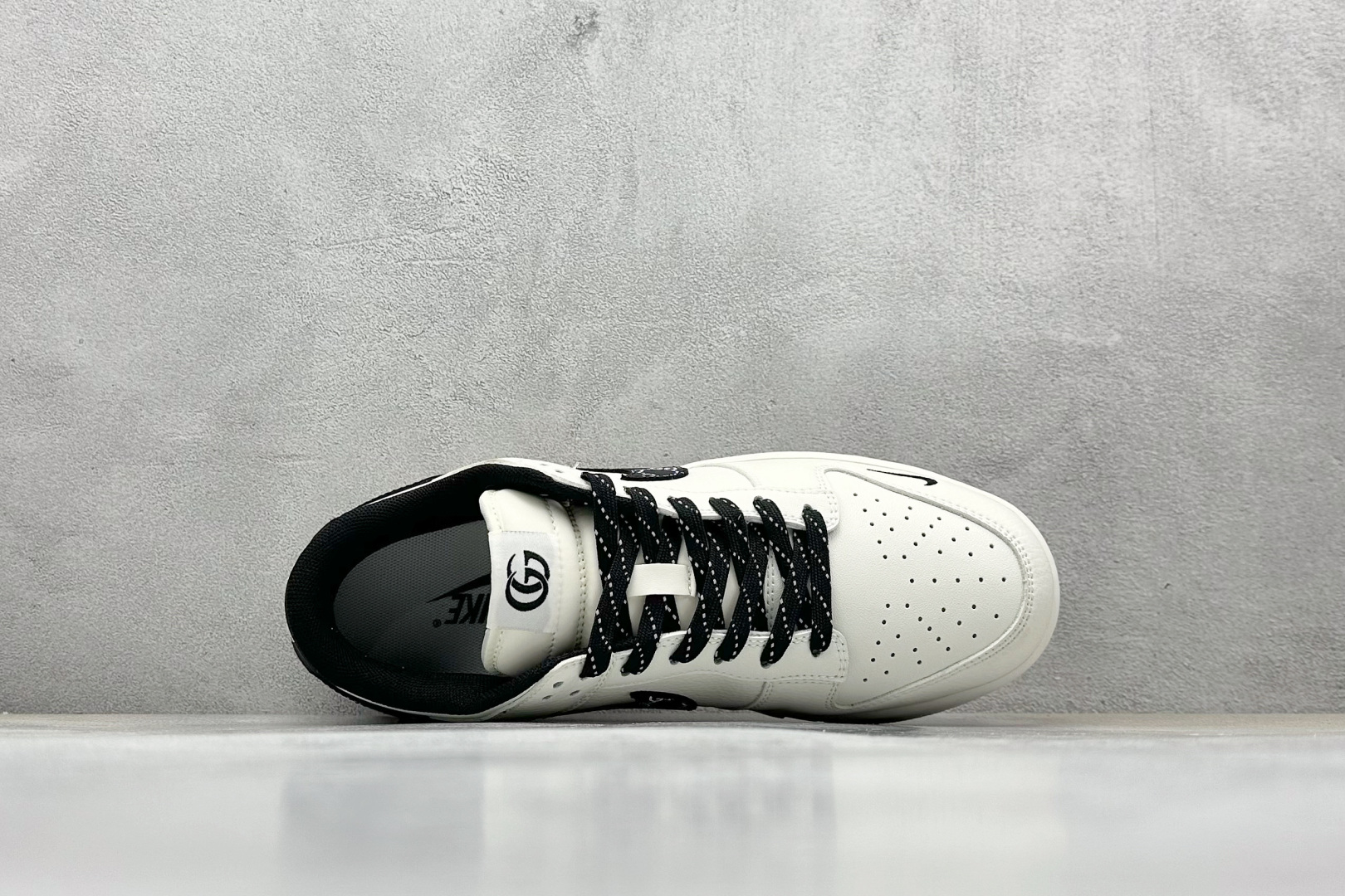 280 Nike SB Dunk Low 古驰联名 米白黑勾 低帮休闲板鞋 XD6188-048