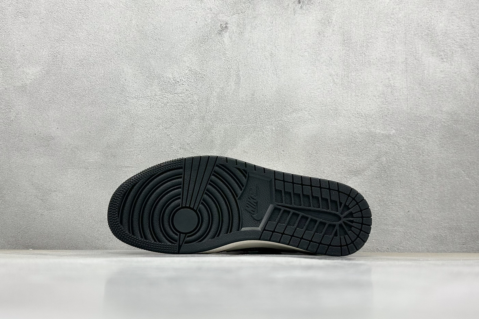 300 Travis Scott x Nike Air Jordan 1 Low x Stussy Air Jordan 1 Low 反转绿白小勾满天星倒钩 DM6868-102