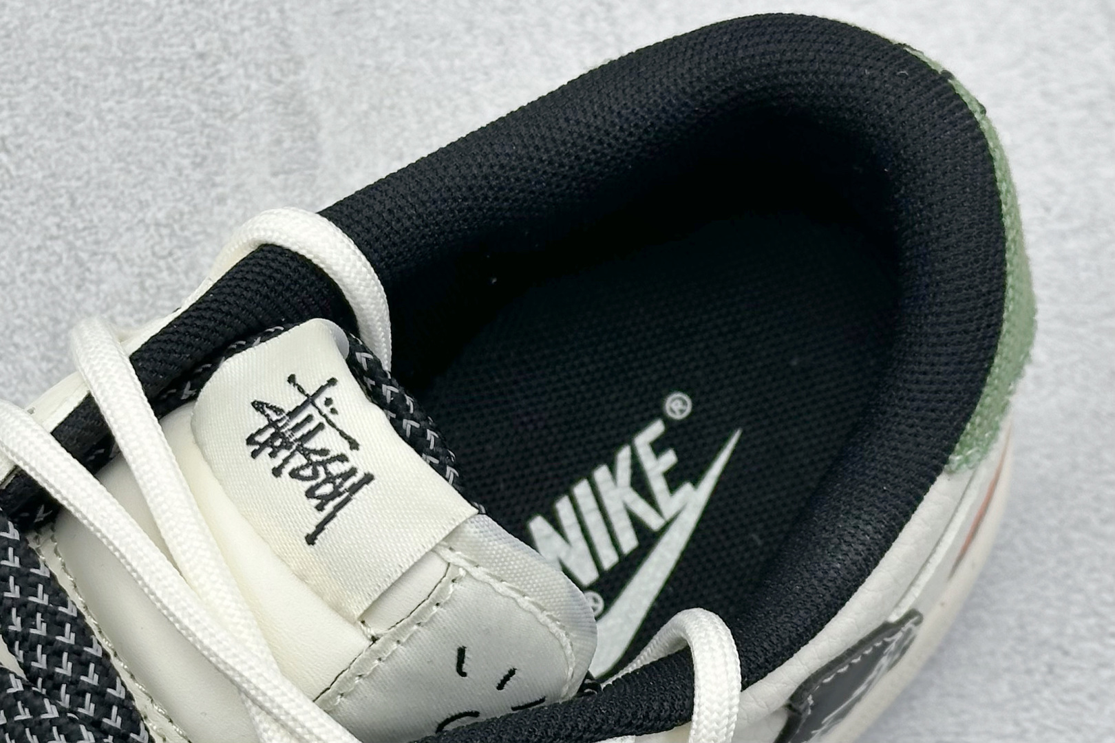 300 Travis Scott x Nike Air Jordan 1 Low x Stussy Air Jordan 1 Low 反转绿白小勾满天星倒钩 DM6868-102
