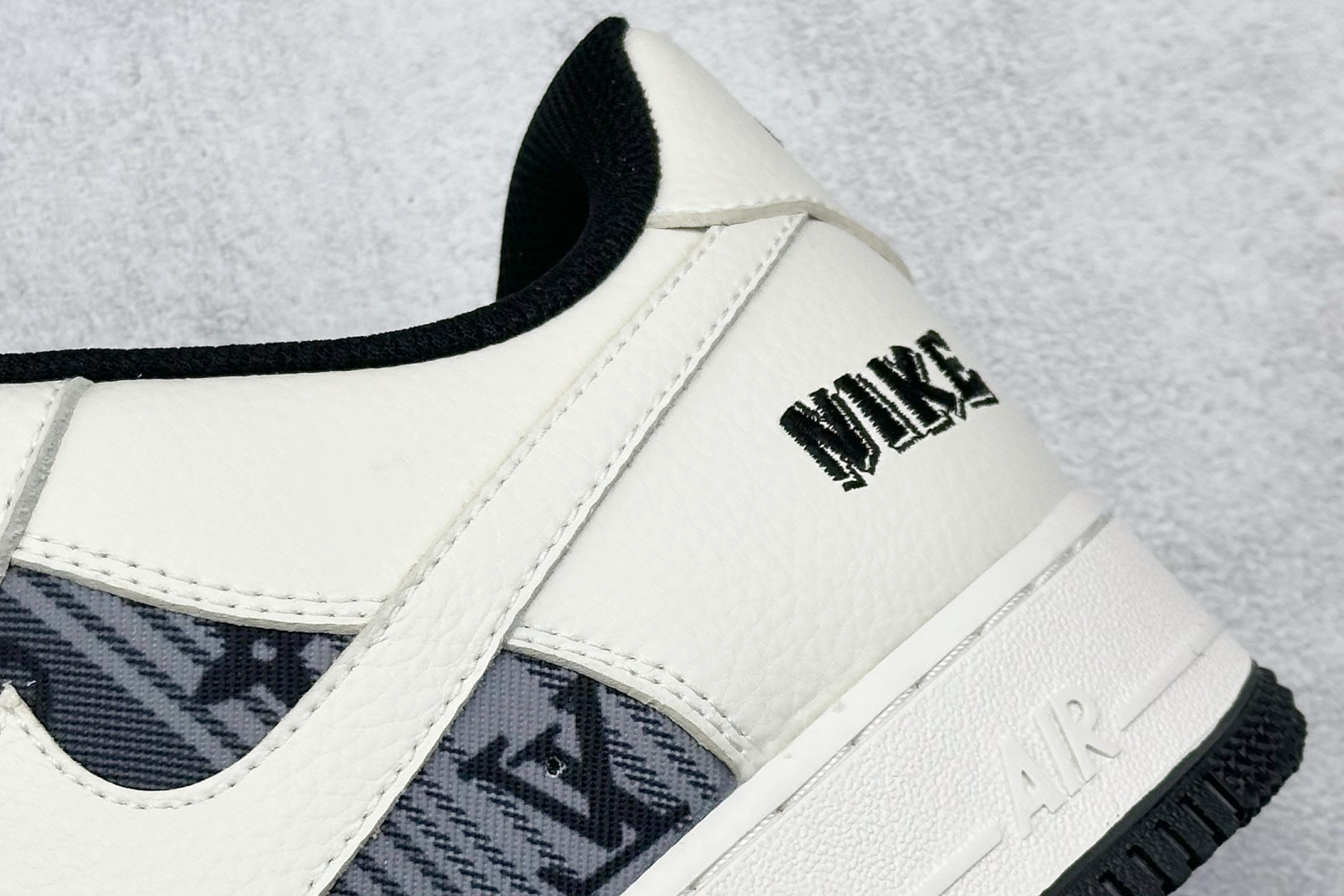 SC版 Nike Air Force 1 Low 07 x Supreme 白黑小勾 BZ68808-108
