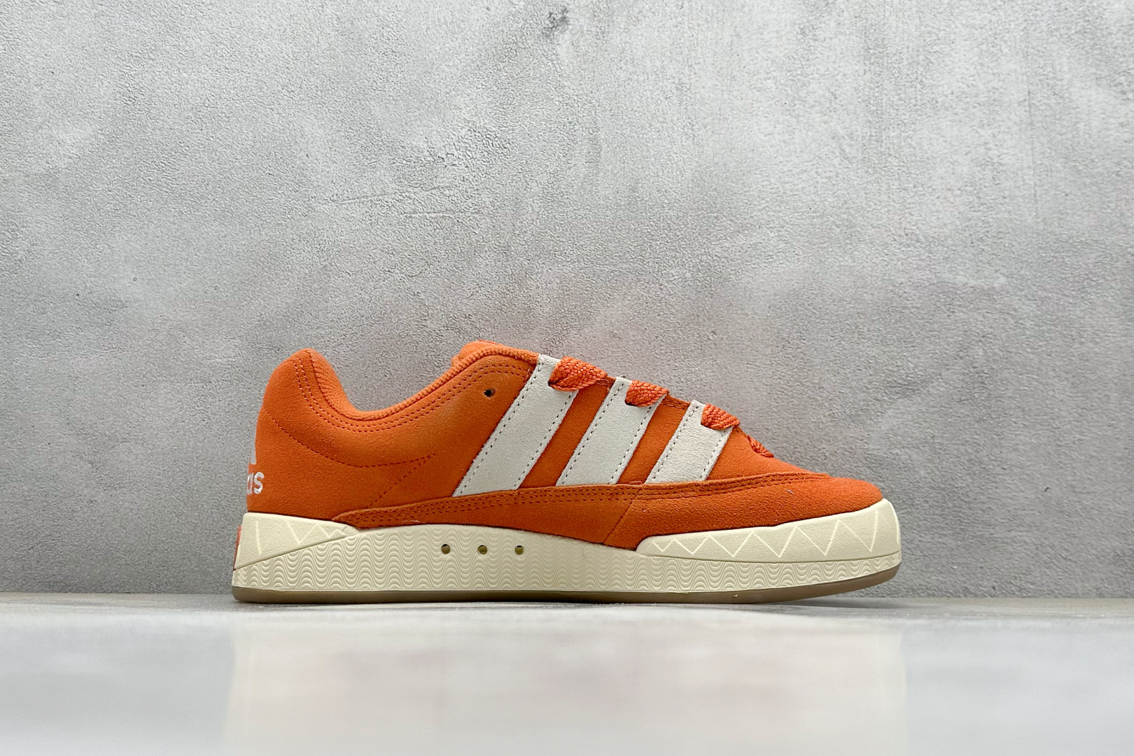 TG版 Adidas Adimatic Low 马蒂奇系列低帮 复古鲨鱼面包鞋运动休闲滑板板鞋 IE9862