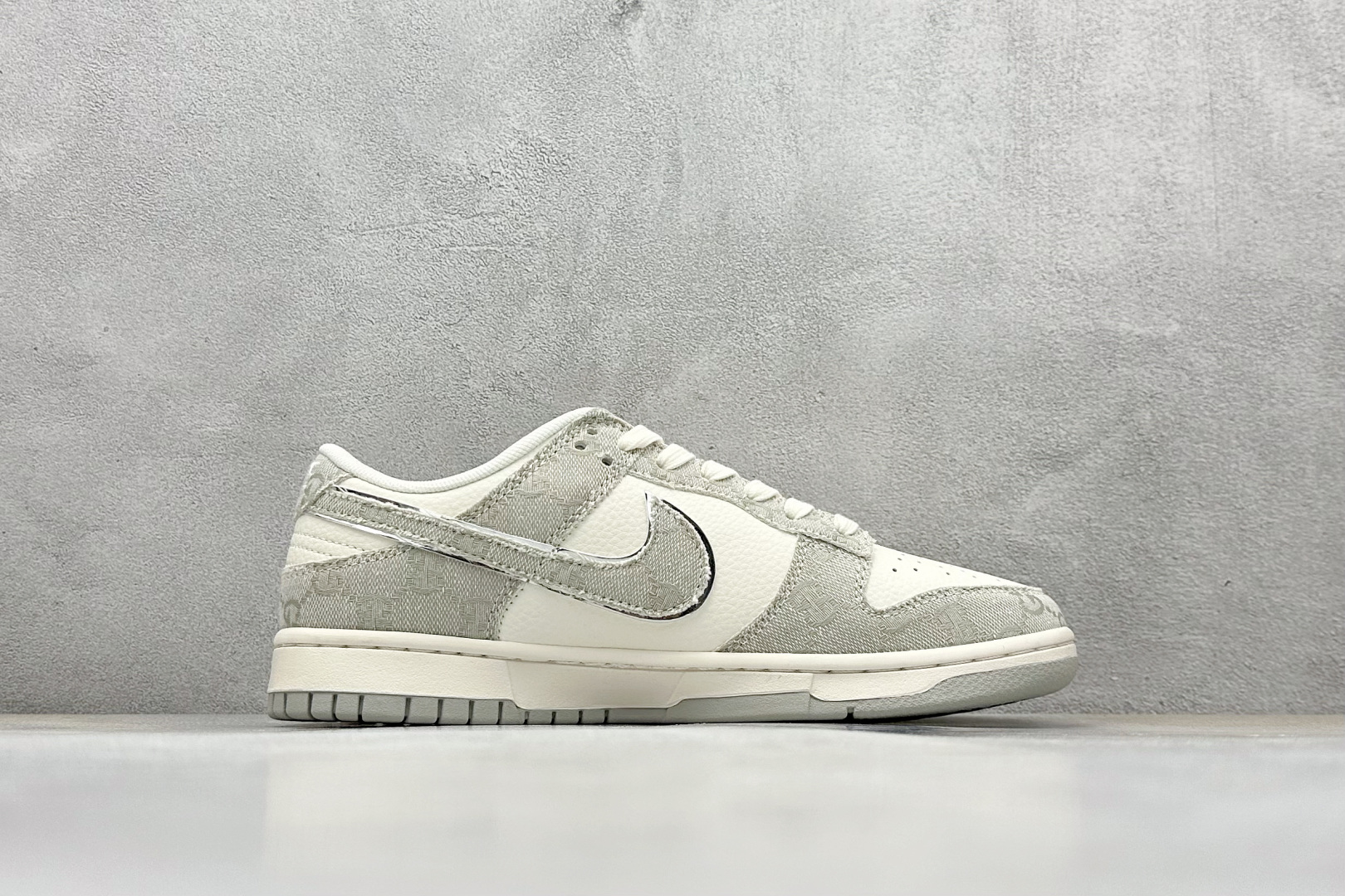 Nike SB Dunk Low x GUCCI 灰白 XD1588-212