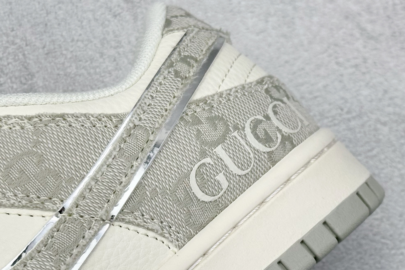 Nike SB Dunk Low x GUCCI 灰白 XD1588-212