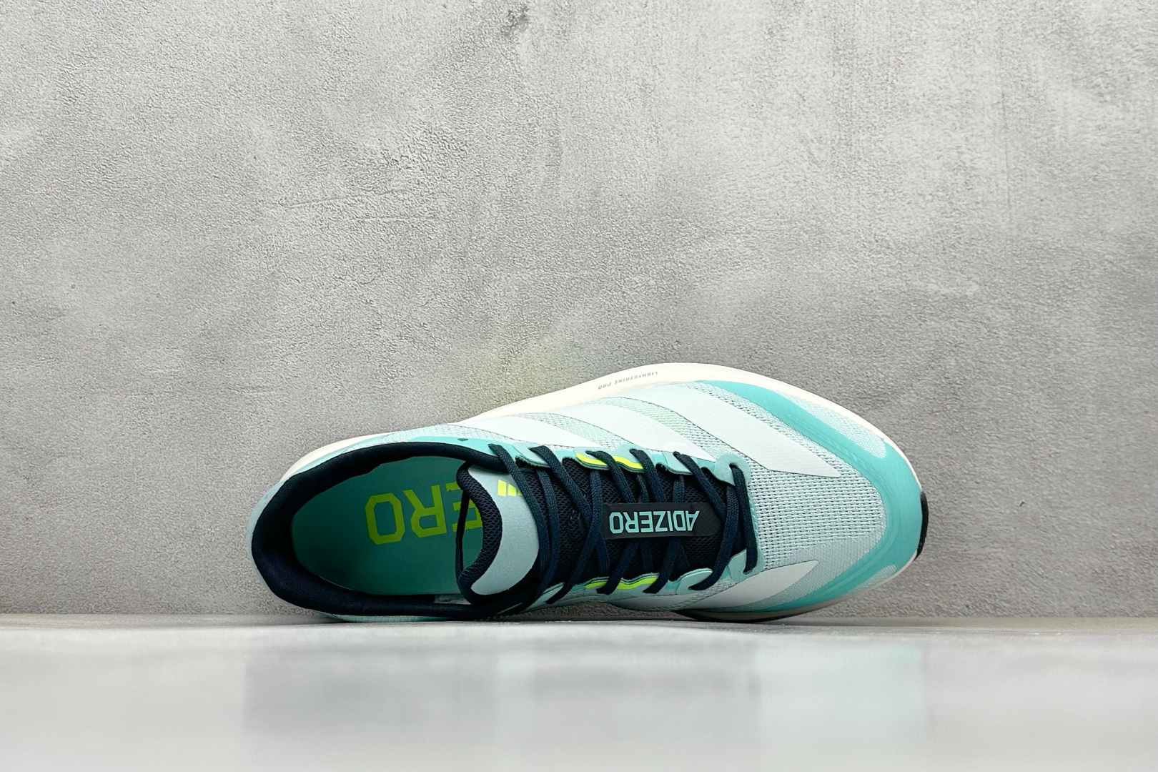 Adidas Adizero Boston 13 轻盈跑鞋 JS4945