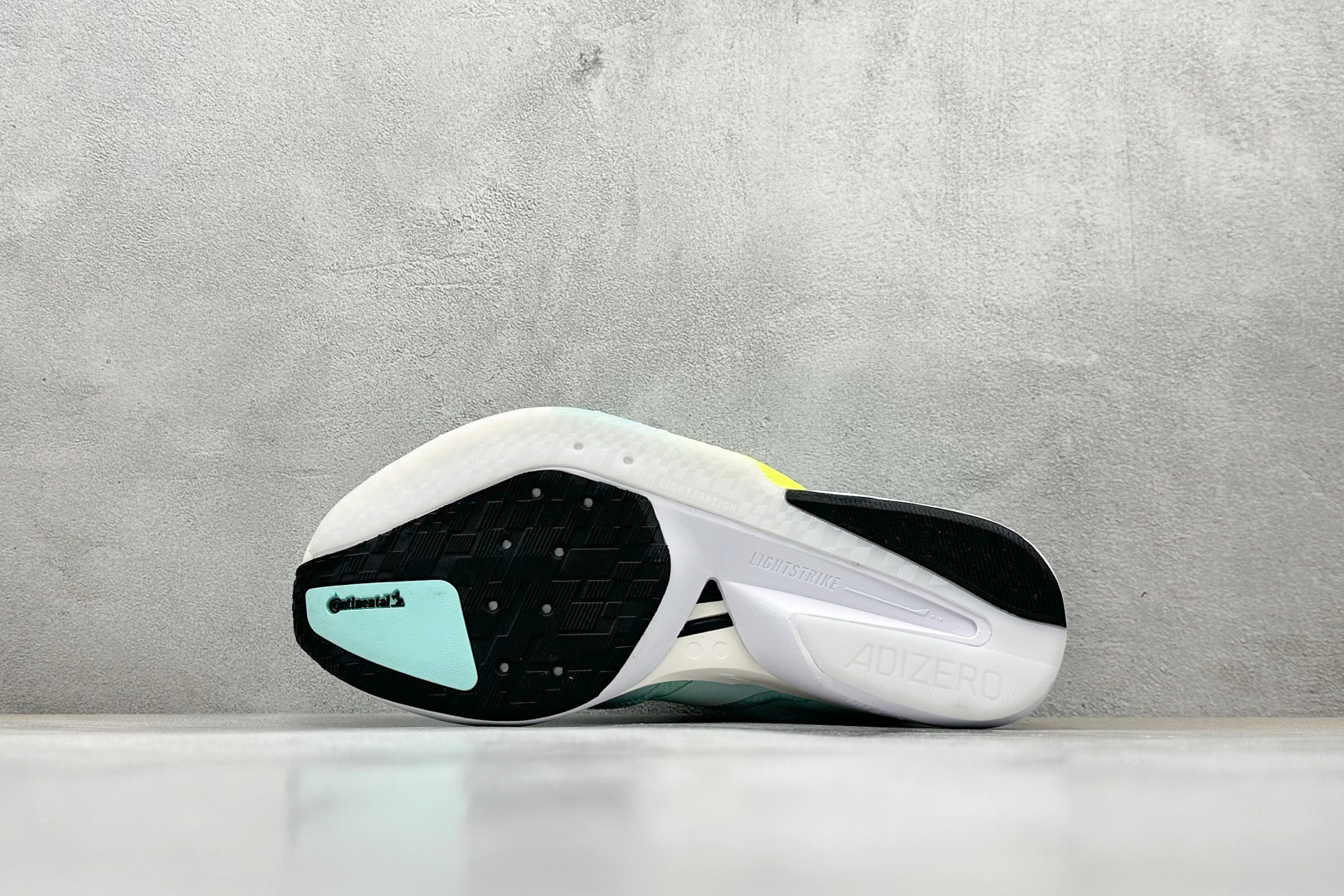 Adidas Adizero Boston 13 轻盈跑鞋 JS4945