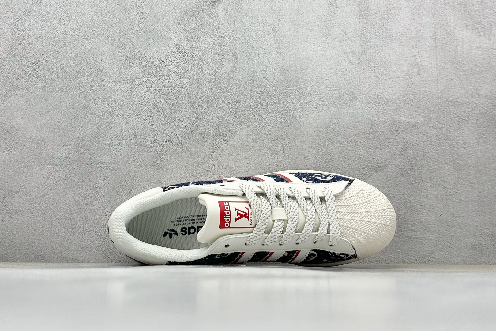 AD Originals Superstar x Louis Vuitton 黑白红 JY8910