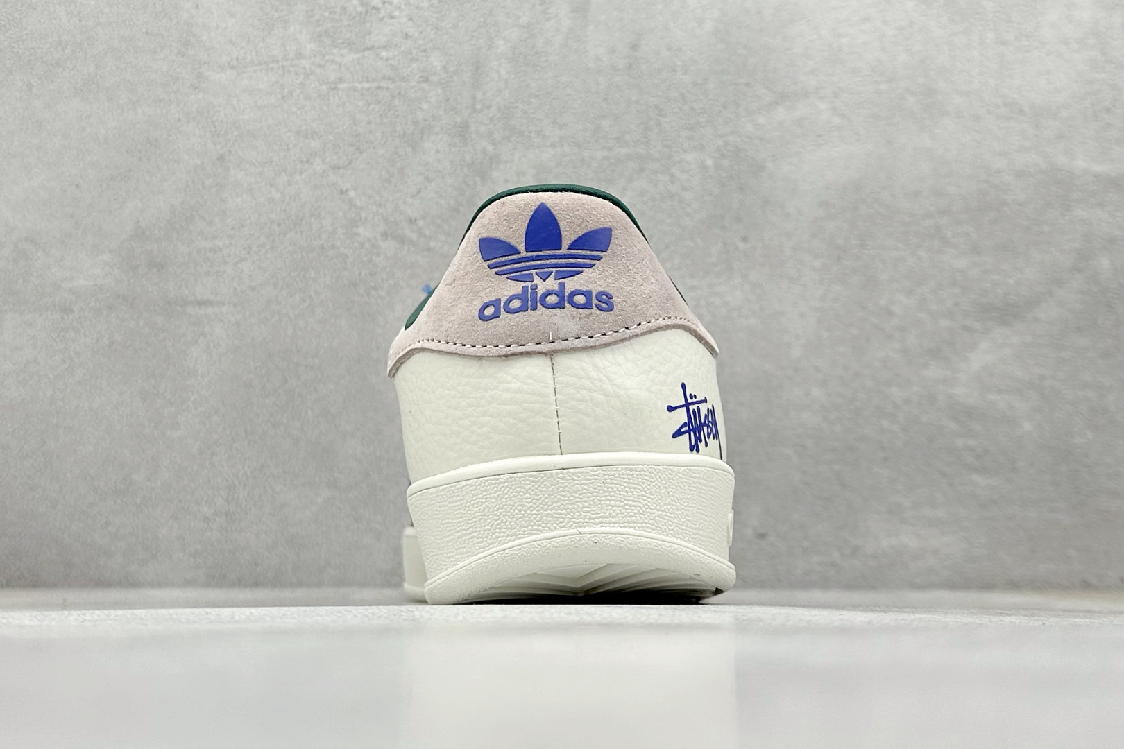 AD Originals Gazelle INdoor x Stussy 三叶草休闲防滑耐磨低帮板鞋 DD6601
