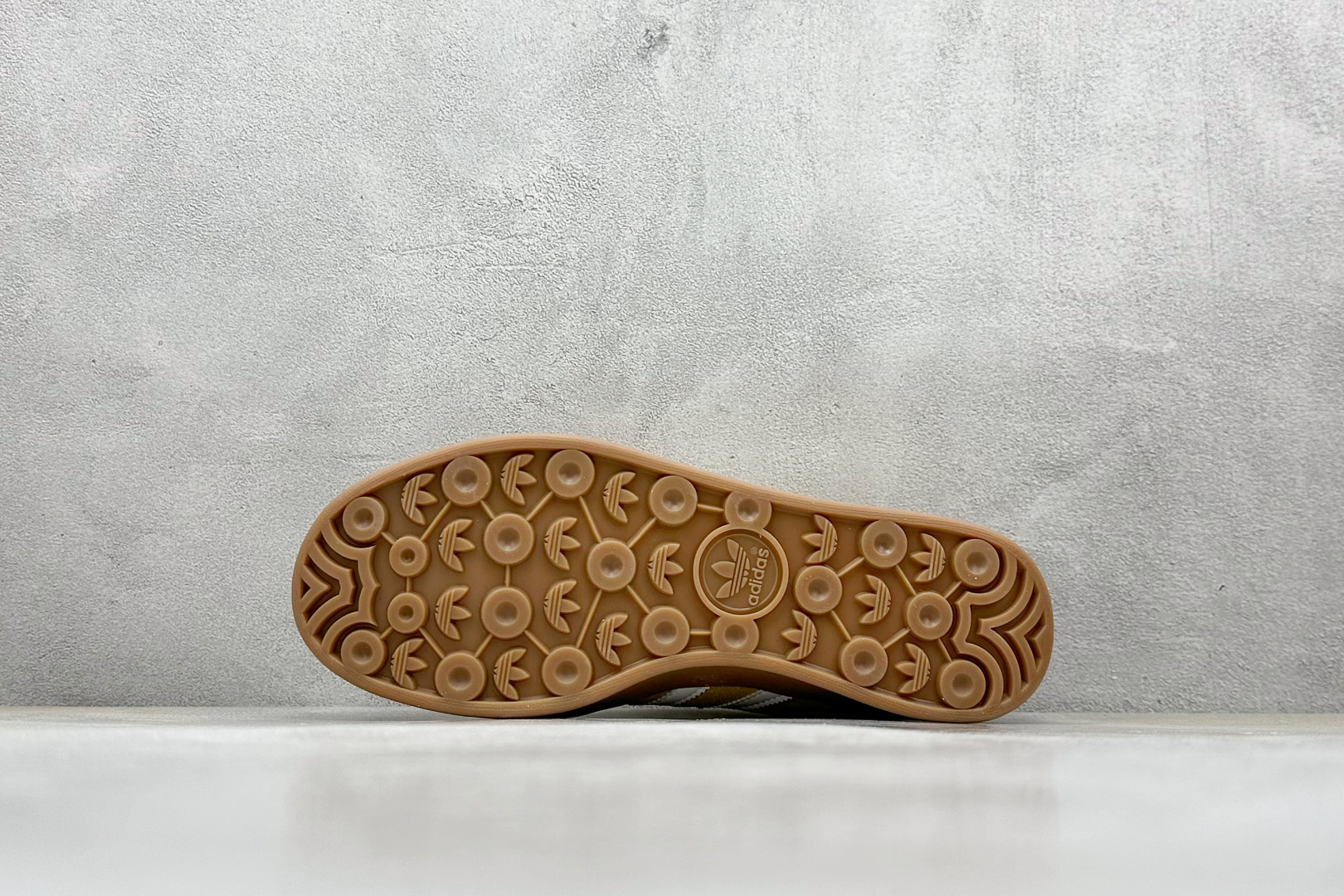 AD Original Gazelle Indoor Trainers 瞪羚室内鞋系列低帮复古百搭休闲运动德训风板鞋 JI3523