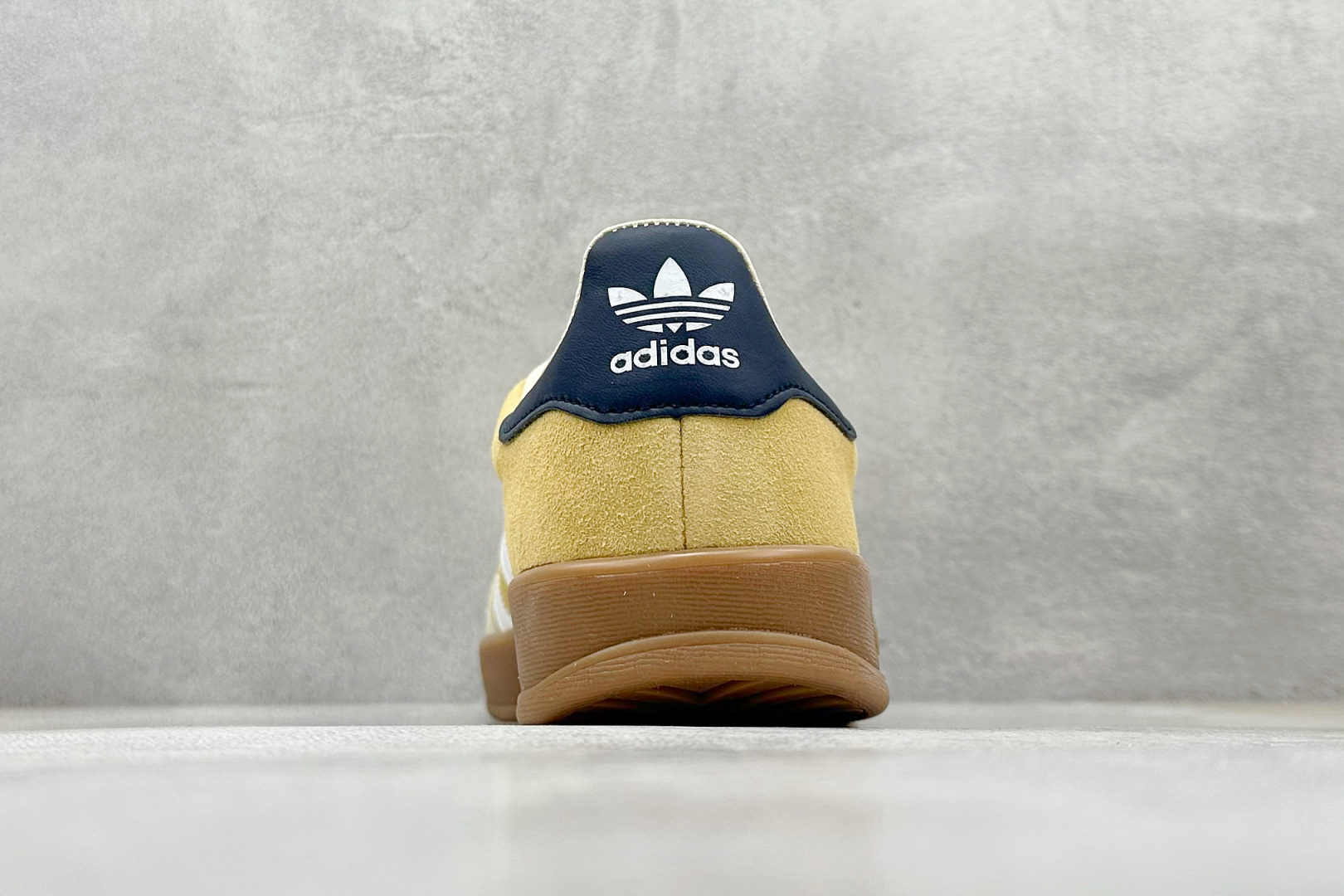 AD Original Gazelle Indoor Trainers 瞪羚室内鞋系列低帮复古百搭休闲运动德训风板鞋 JI3523