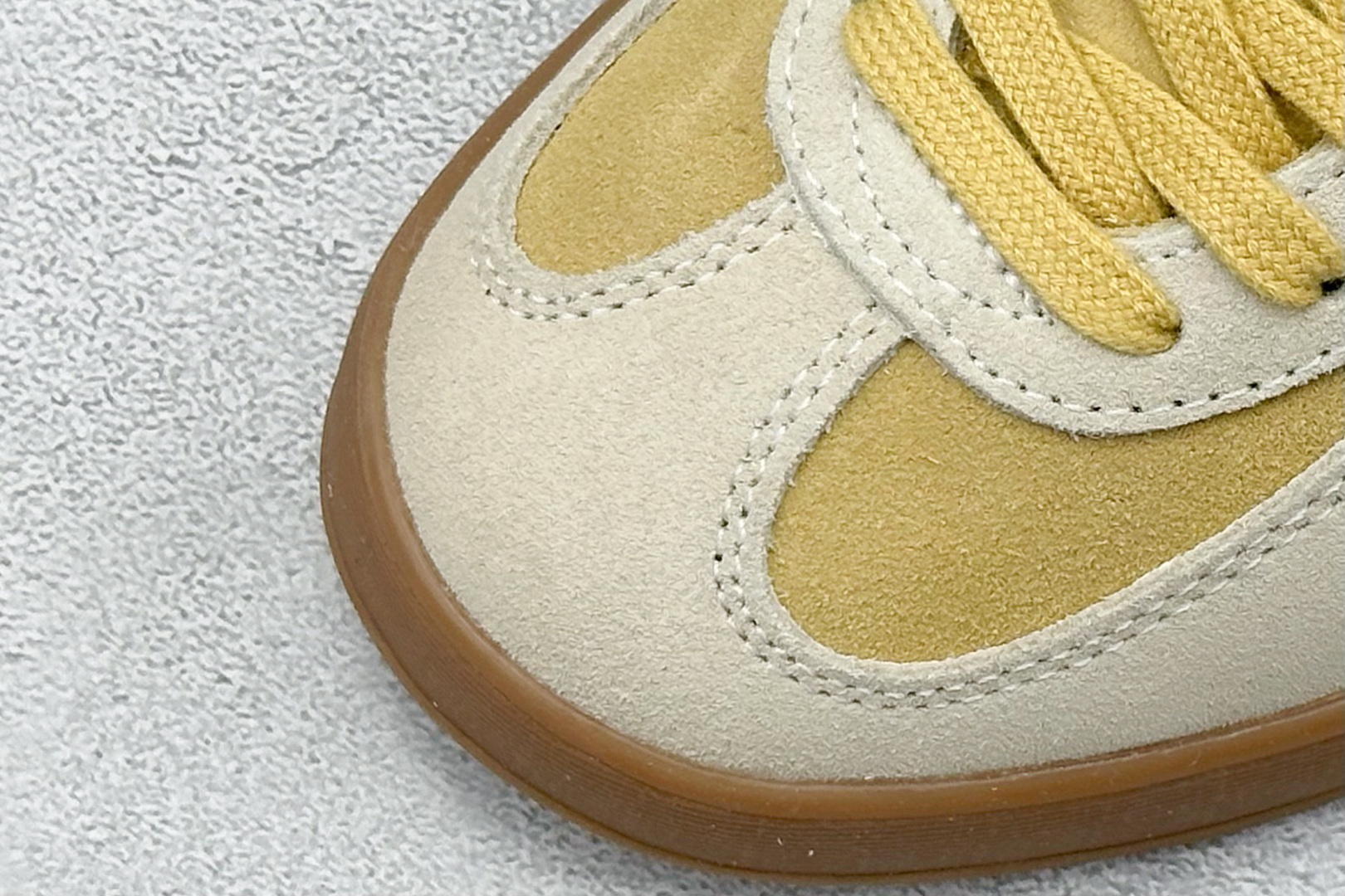AD Original Gazelle Indoor Trainers 瞪羚室内鞋系列低帮复古百搭休闲运动德训风板鞋 JI3523