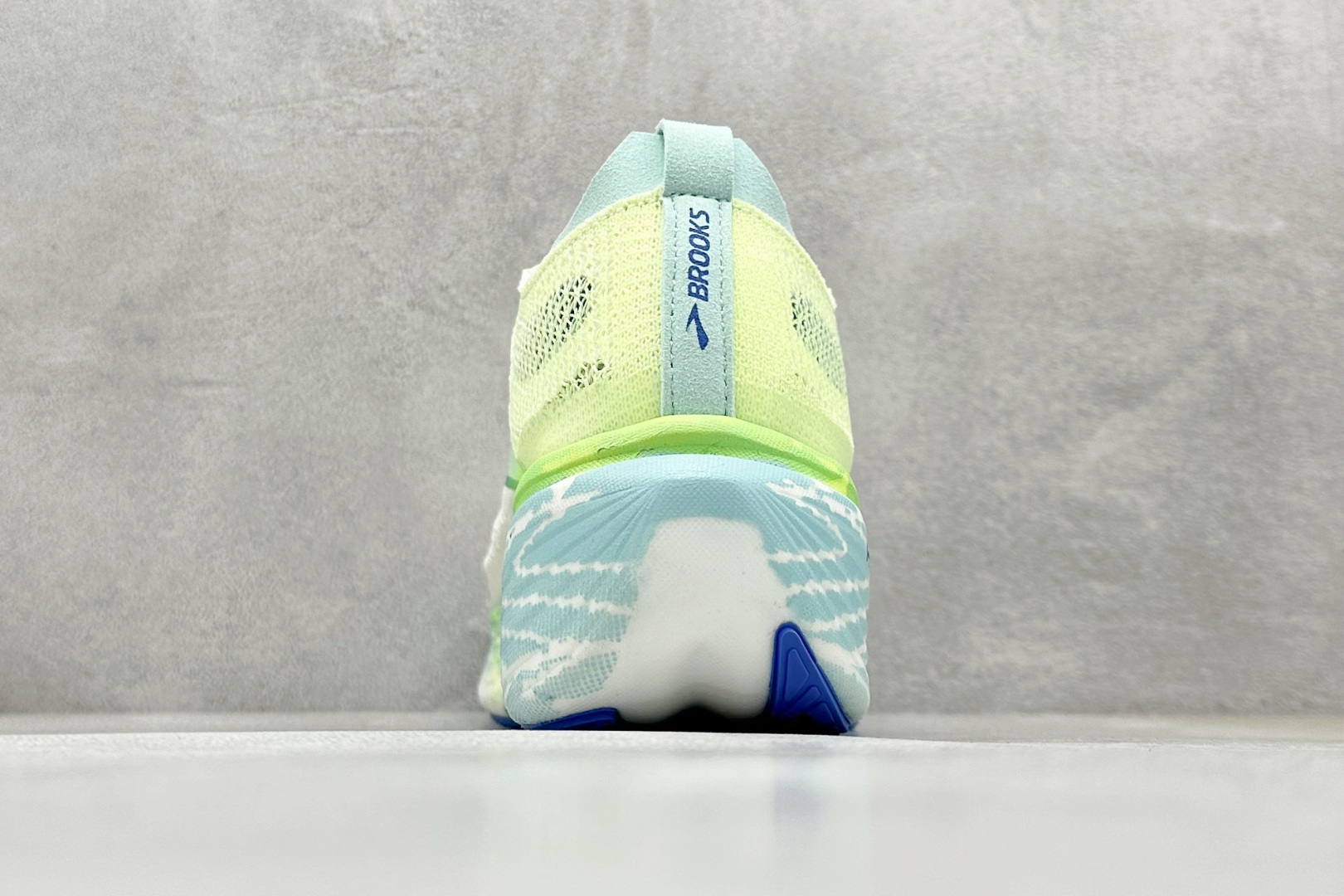 Brooks Hyperion Elite 4 布鲁克斯龙卷风4 休闲透气缓震运动鞋 100053 1D 134