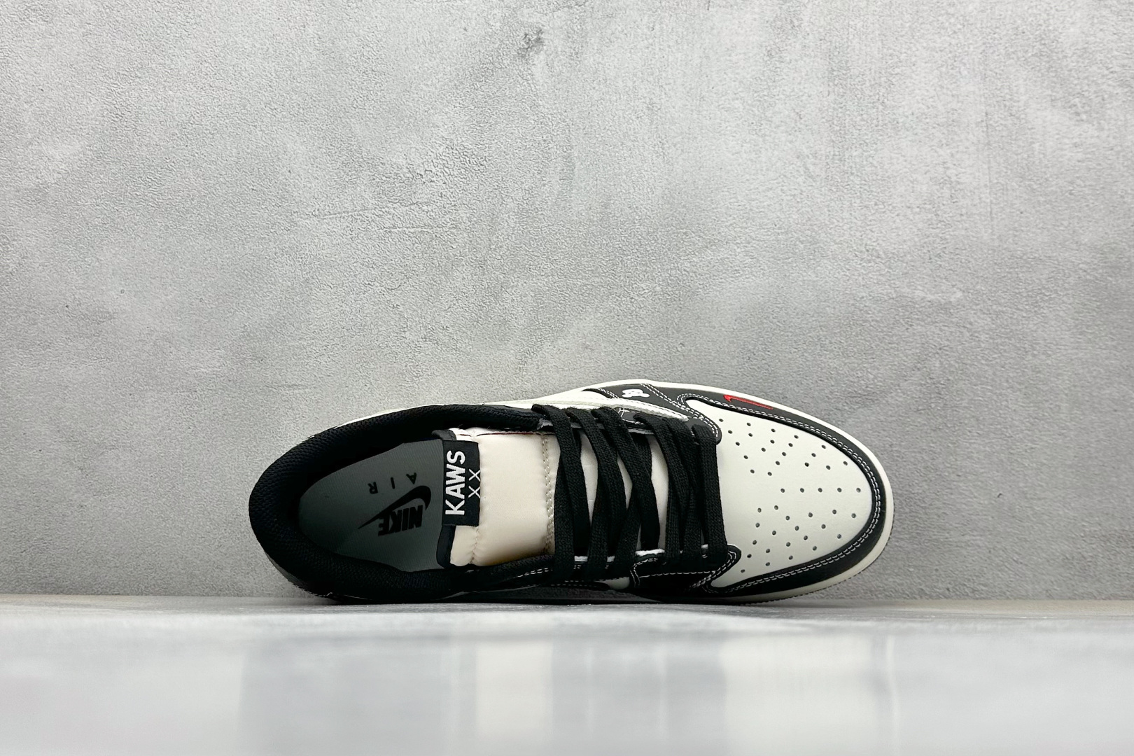 SC版 Travis Scott x Fragment Design x Air Jordan 1 Low OG SP AJ1 暴力熊联名 黑白小红勾 低帮文化休闲板鞋 XZ5749-004
