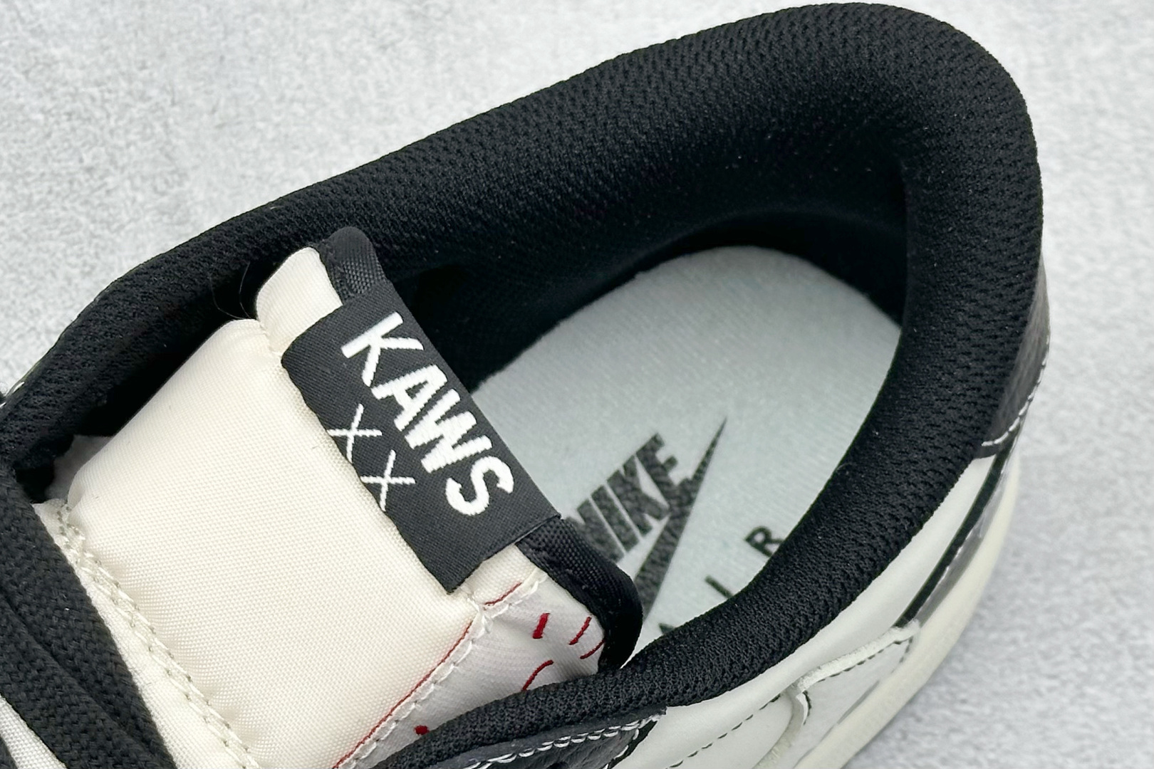 SC版 Travis Scott x Fragment Design x Air Jordan 1 Low OG SP AJ1 暴力熊联名 黑白小红勾 低帮文化休闲板鞋 XZ5749-004
