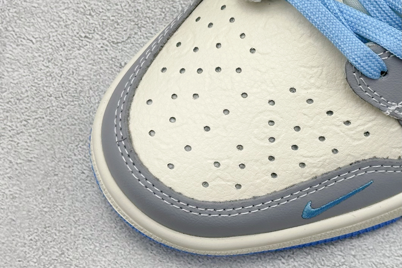 Travis Scott x Fragment Design x Air Jordan 1 Low OG SP AJ1 LV联名 灰蓝勾 低帮文化休闲板鞋 XS2024-059
