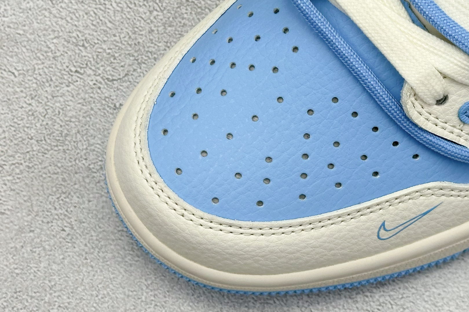 Travis Scott x Fragment Design x Air Jordan 1 Low OG SP AJ1 LV联名 天蓝抽绳 低帮文化休闲板鞋 DM6868-107