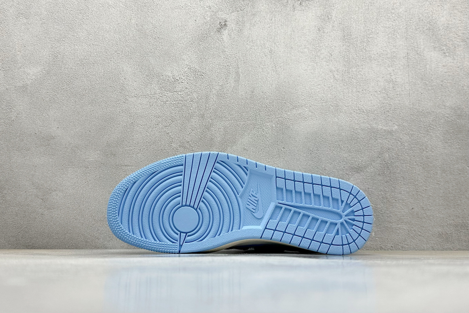 Travis Scott x Fragment Design x Air Jordan 1 Low OG SP AJ1 LV联名 天蓝抽绳 低帮文化休闲板鞋 DM6868-107