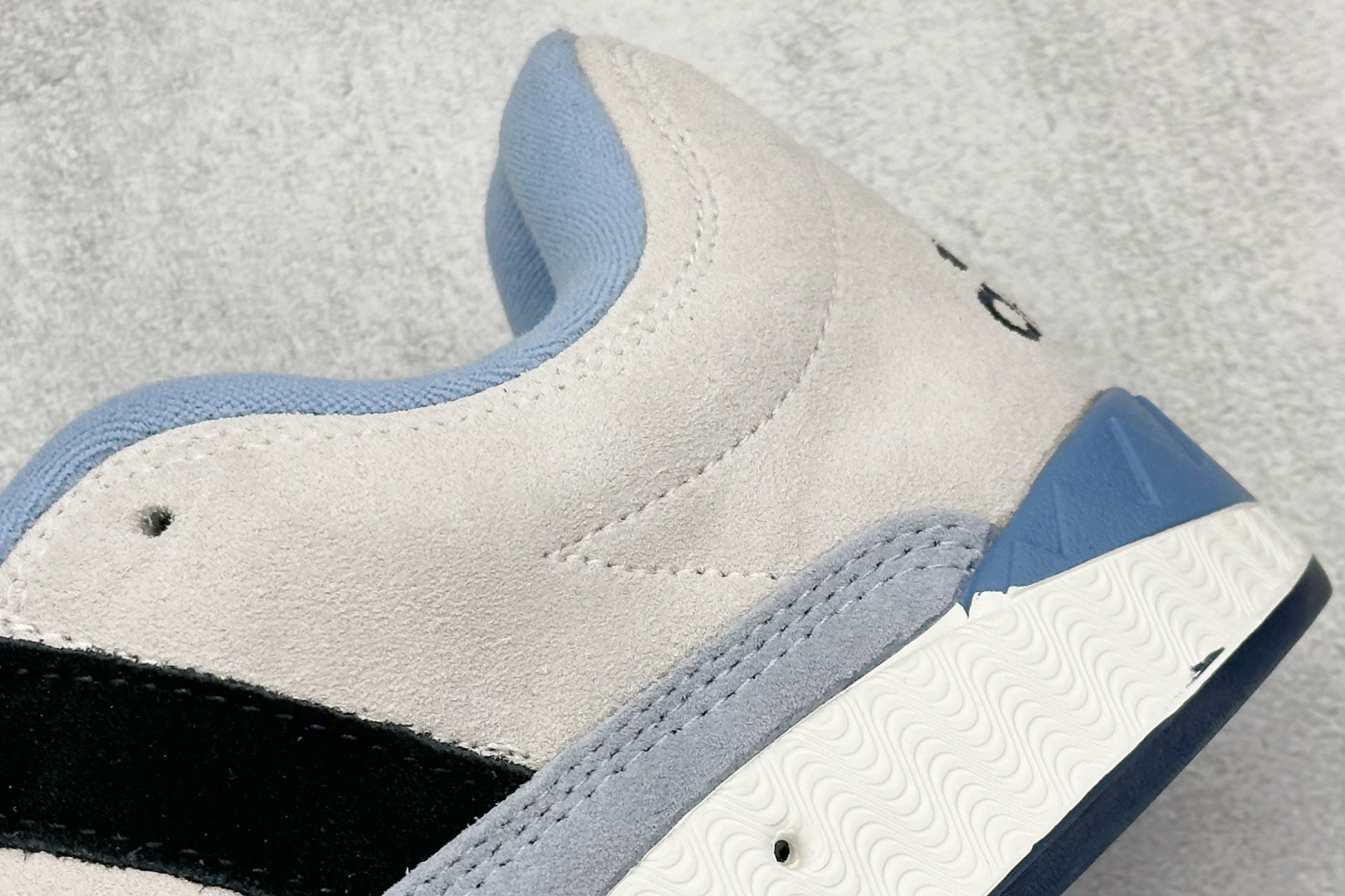 TG版 Adidas Adimatic Low 马蒂奇系列低帮 复古鲨鱼面包鞋运动休闲滑板板鞋 IG6006