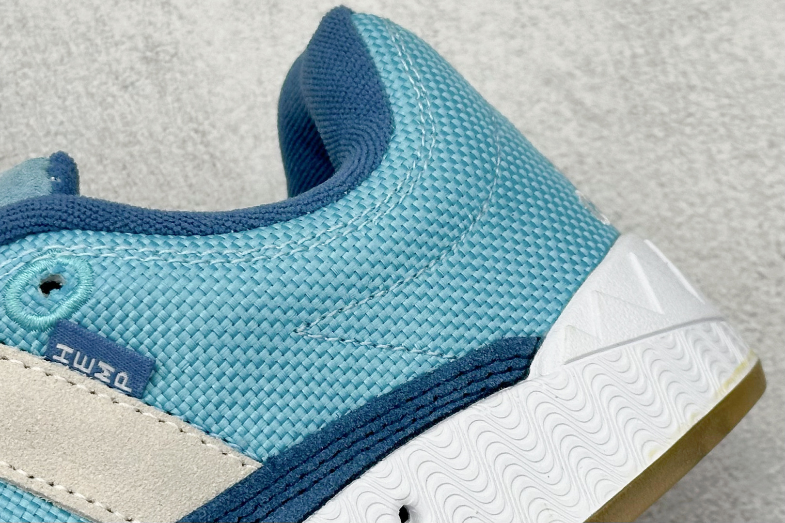TG版 Adidas Adimatic Low 马蒂奇系列低帮 复古鲨鱼面包鞋运动休闲滑板板鞋 HQ6908