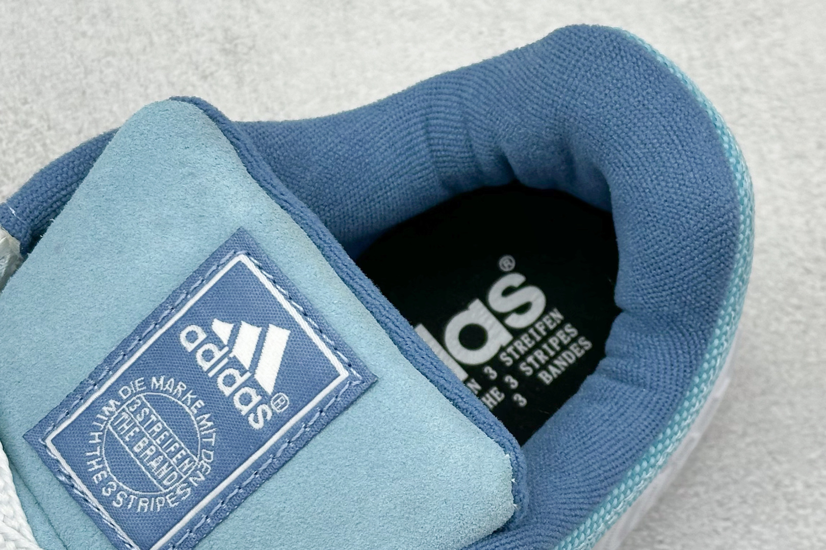TG版 Adidas Adimatic Low 马蒂奇系列低帮 复古鲨鱼面包鞋运动休闲滑板板鞋 HQ6908