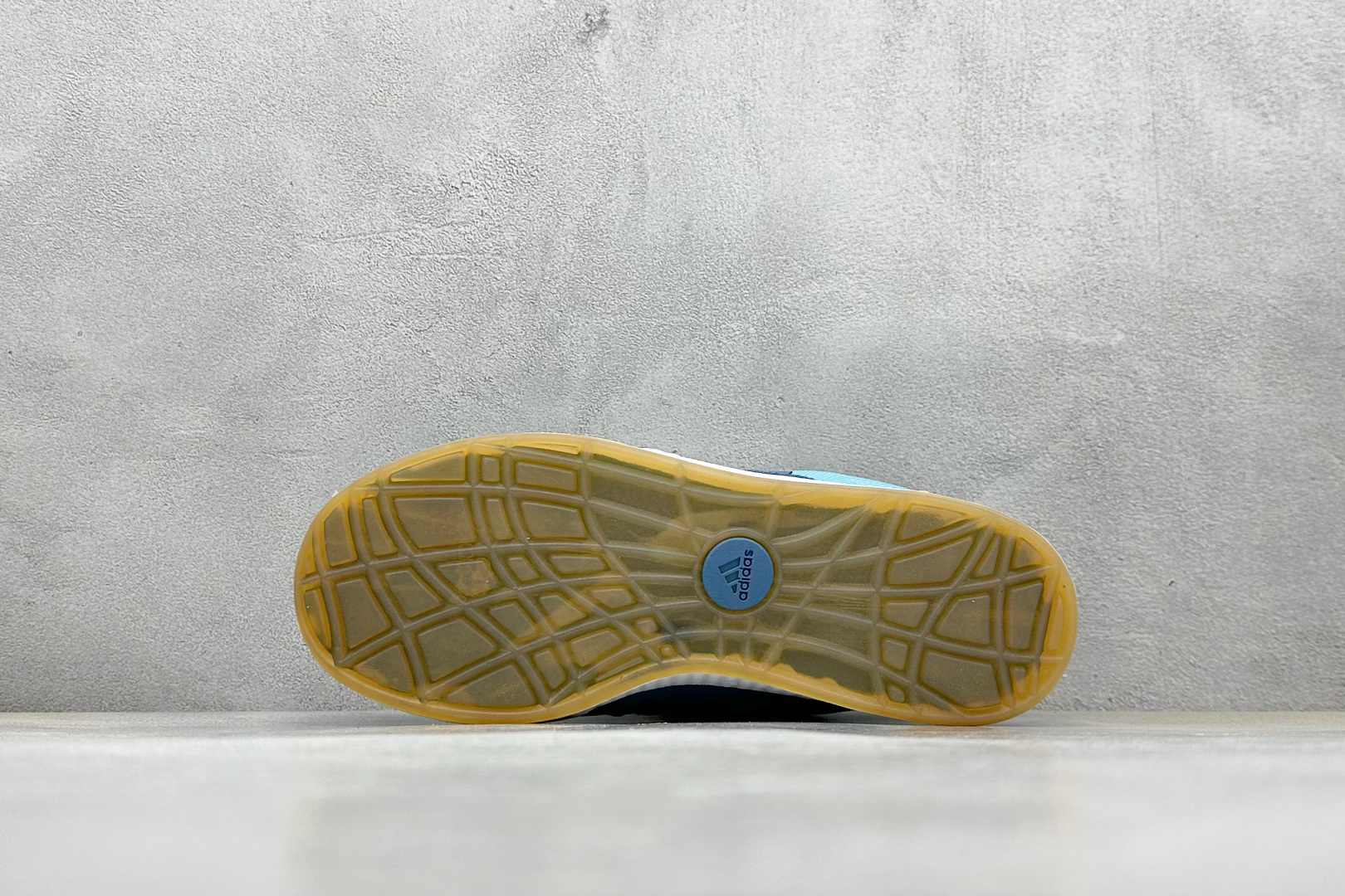 TG版 Adidas Adimatic Low 马蒂奇系列低帮 复古鲨鱼面包鞋运动休闲滑板板鞋 HQ6908