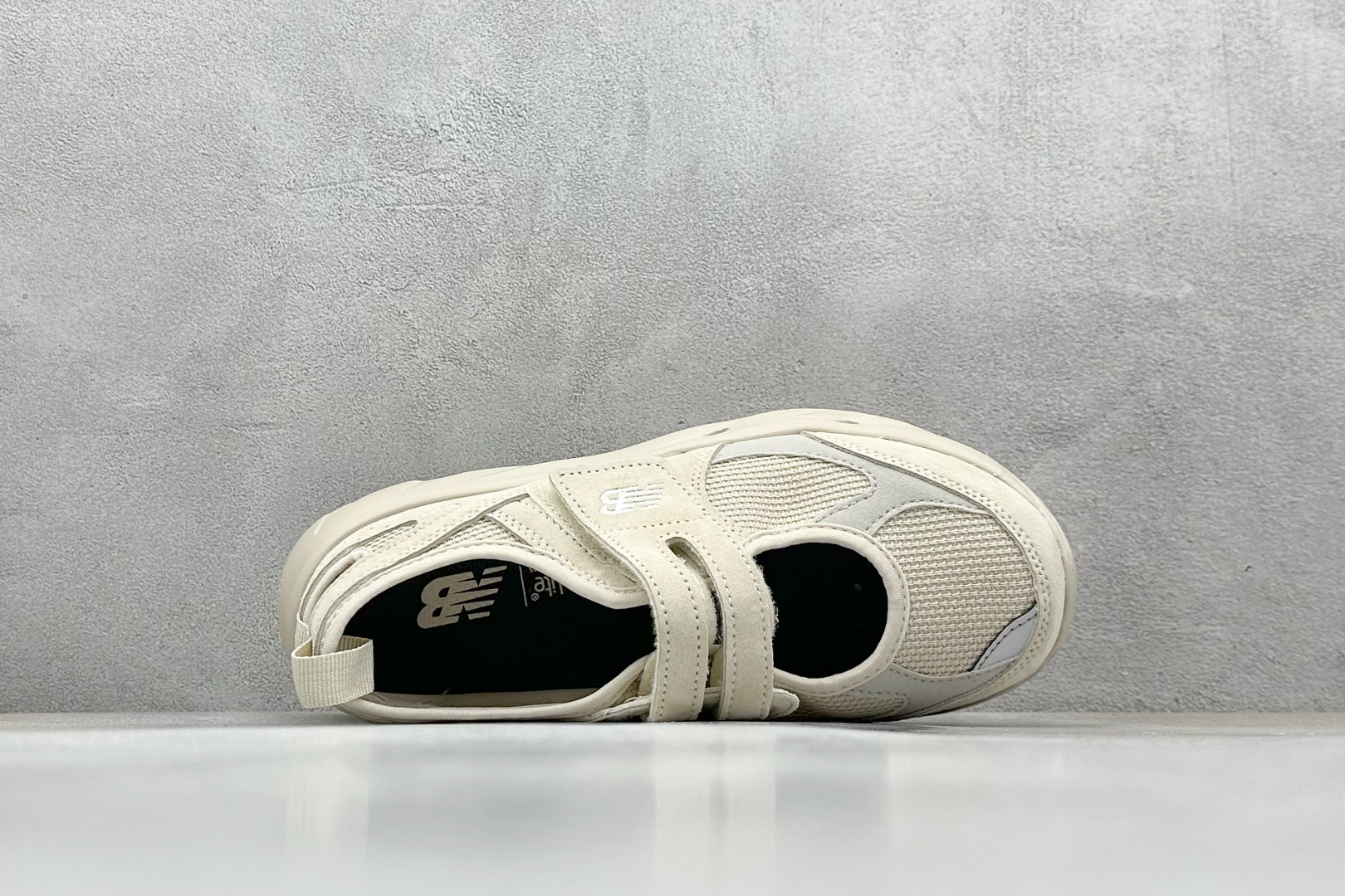 180 New Balance 公主鞋 玛丽珍网面拼接魔术贴凉鞋 SD2203