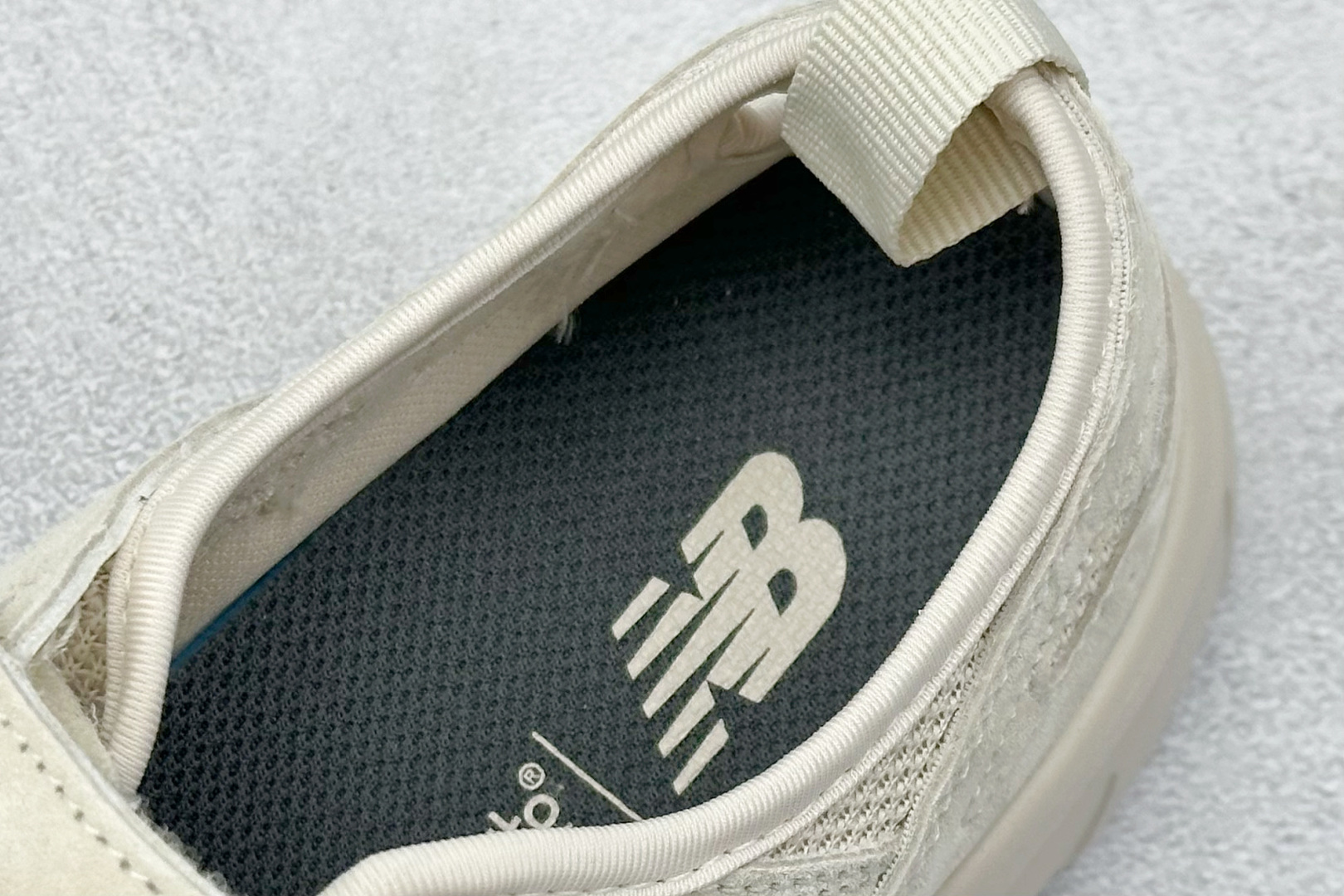 180 New Balance 公主鞋 玛丽珍网面拼接魔术贴凉鞋 SD2203