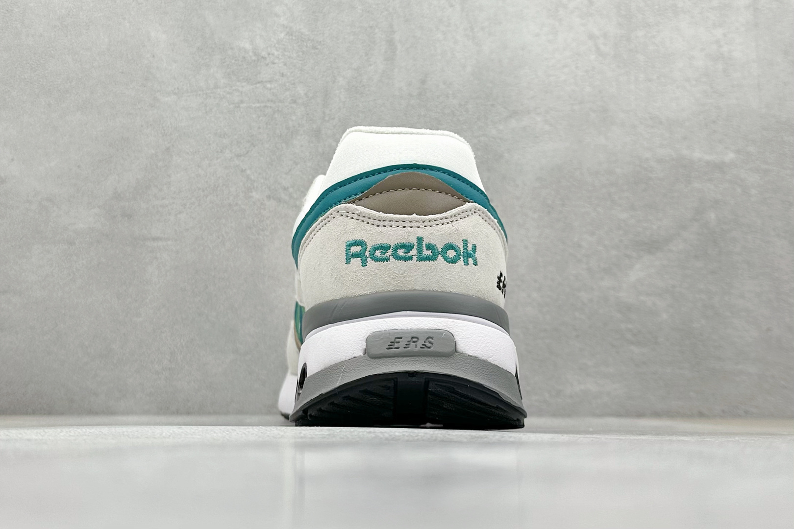 Reebok Classic Harman Ripple 防滑透气 低帮休闲跑步鞋 锐步复古潮流街头低帮休闲板鞋 25351975
