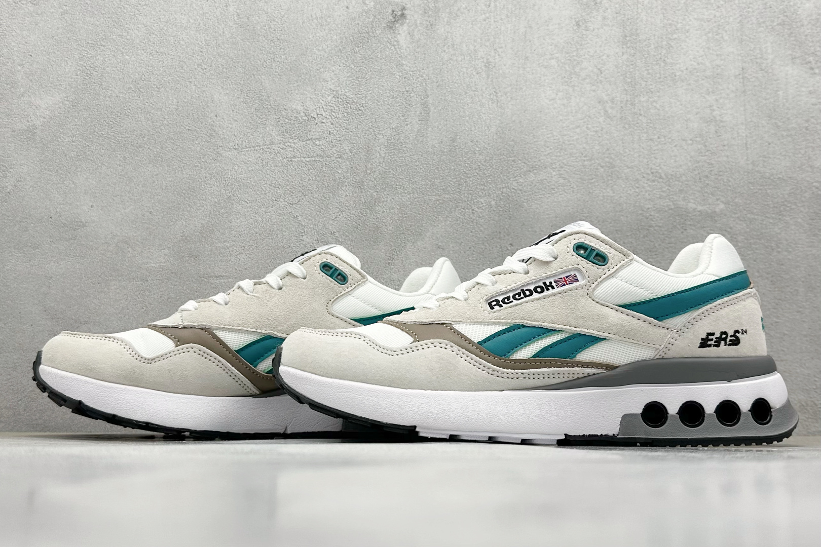 Reebok Classic Harman Ripple 防滑透气 低帮休闲跑步鞋 锐步复古潮流街头低帮休闲板鞋 25351975