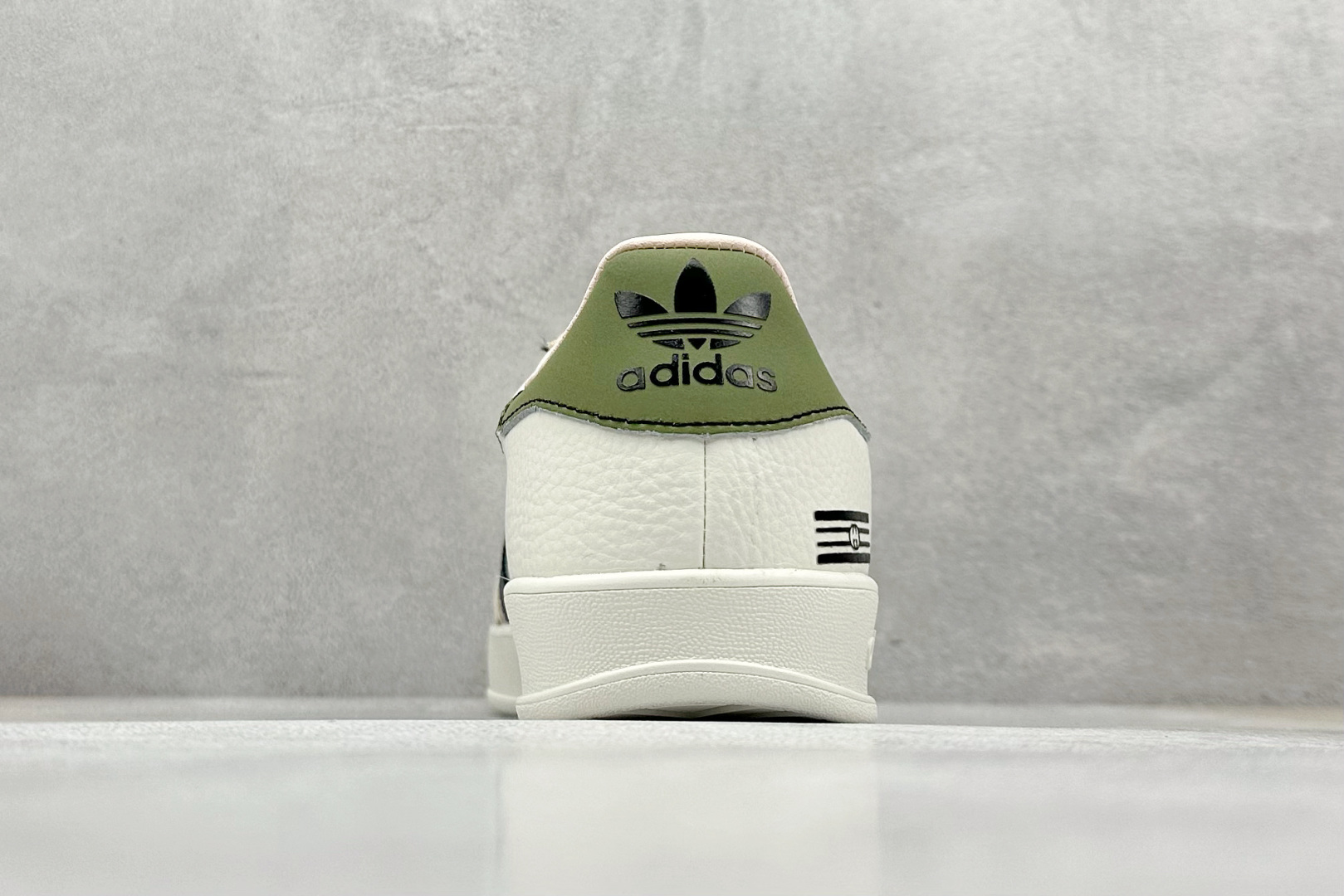 adidas Originals Gazelle INdoor x GUCCI 三叶草休闲防滑耐磨低帮板鞋 DD6603