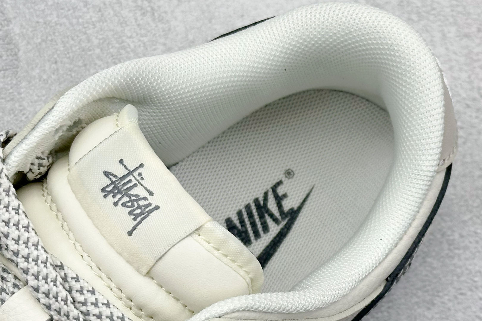 Nike SB Dunk Low x Stussy 米白小勾 XF8698-085
