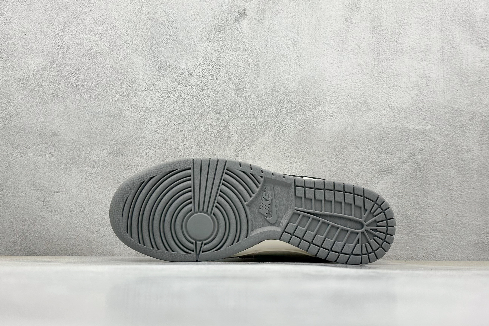 Nike SB Dunk Low x Stussy 米白小勾 XF8698-085