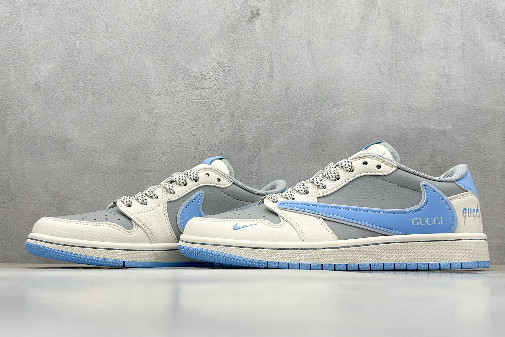Travis Scott x Nike Air Jordan 1 Low x GUCCI Air Jordan 1 Low 反转白蓝灰小钩满天星倒钩 HS8068-008