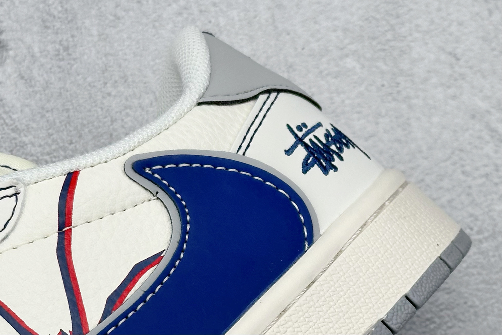 Travis Scott x Nike Air Jordan 1 Low x Stussy Air Jordan 1 Low 反转白蓝灰小勾满天星倒钩 HS8068-005