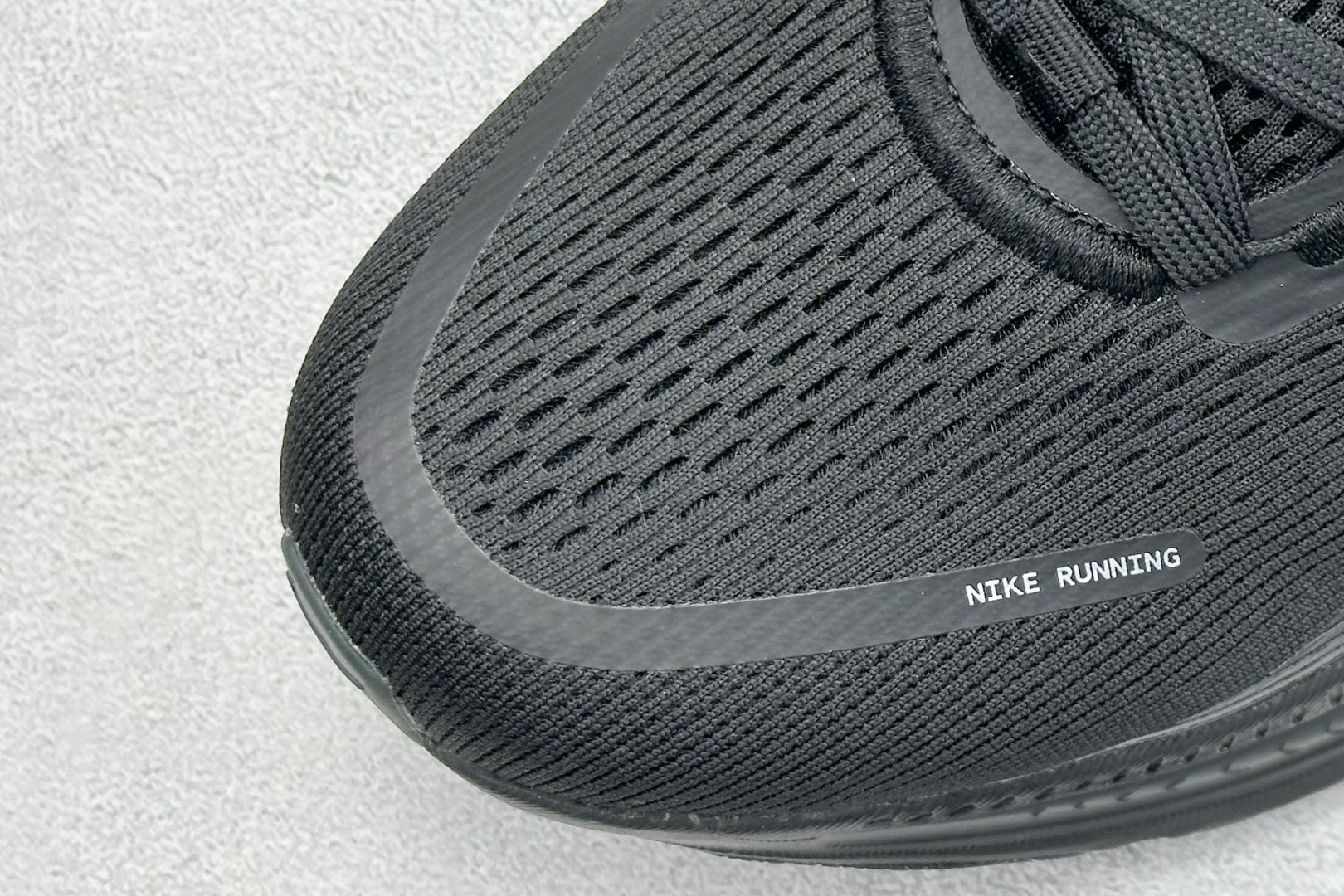 RS版 NK Zoom VOMERO 18 轻量跑鞋 耐克网透面气 训跑练步鞋 HM6803-005