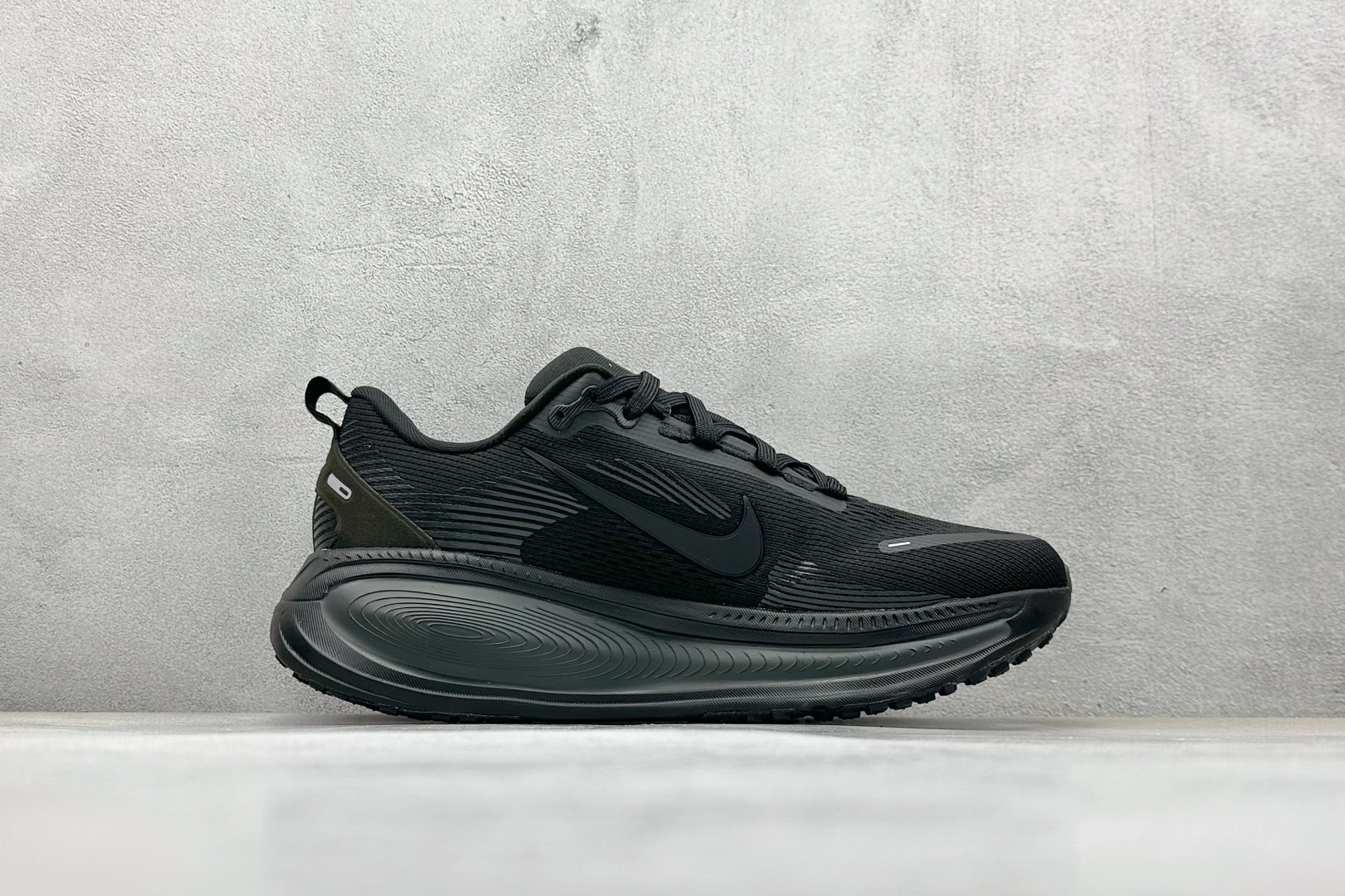 RS版 NK Zoom VOMERO 18 轻量跑鞋 耐克网透面气 训跑练步鞋 HM6803-005