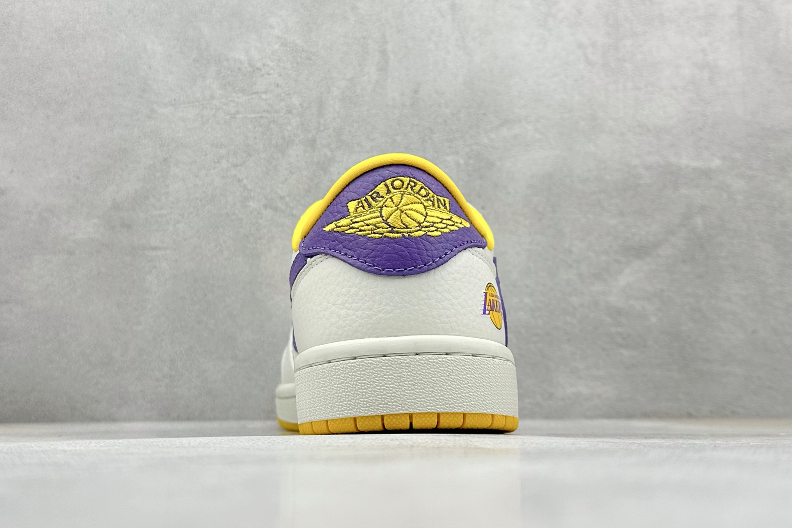 终端放店
SC版 Travis Scott x Fragment Design x Air Jorda