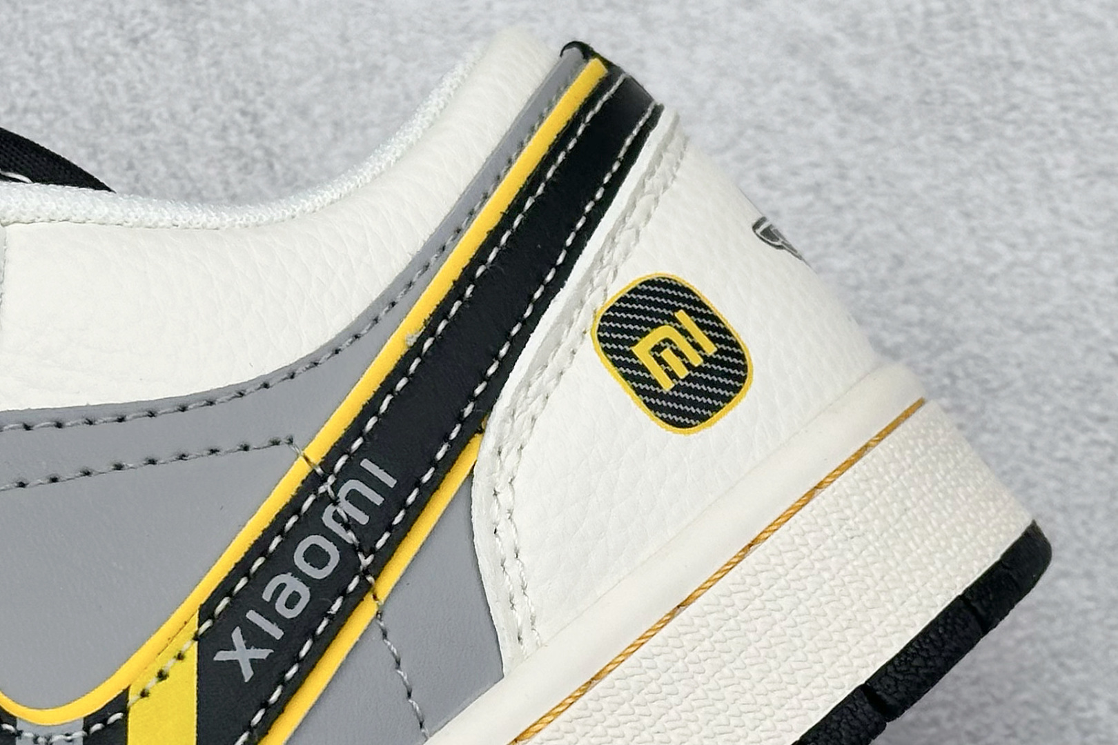  终端放店
XC版 Air Jordan 1 Low AJ1 乔1 小米 SU7Ulltru 高端定制 