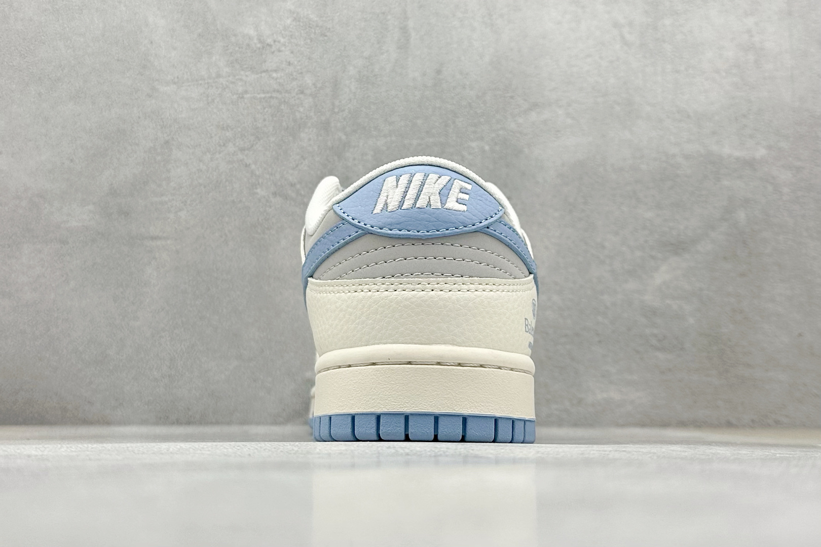Nike SB Dunk Low Balenciaga联名 米浅蓝勾 周年高端定制 低帮休闲板鞋 ZH2598-273
