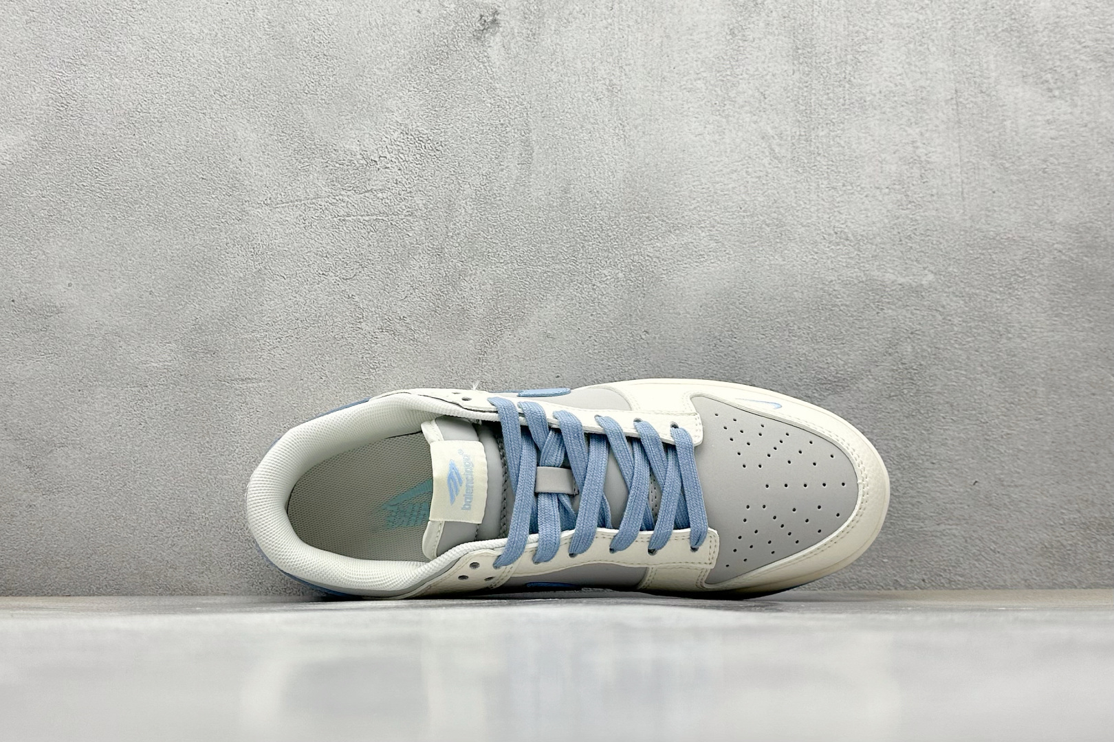 Nike SB Dunk Low Balenciaga联名 米浅蓝勾 周年高端定制 低帮休闲板鞋 ZH2598-273